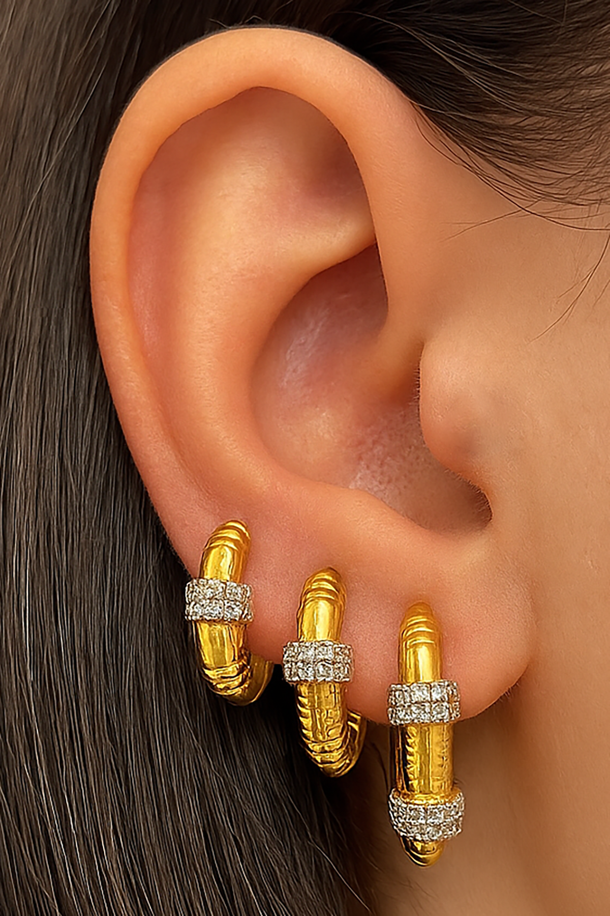 Altın Renk Taş Detaylı 3'lü YSX Halka Küpe Set