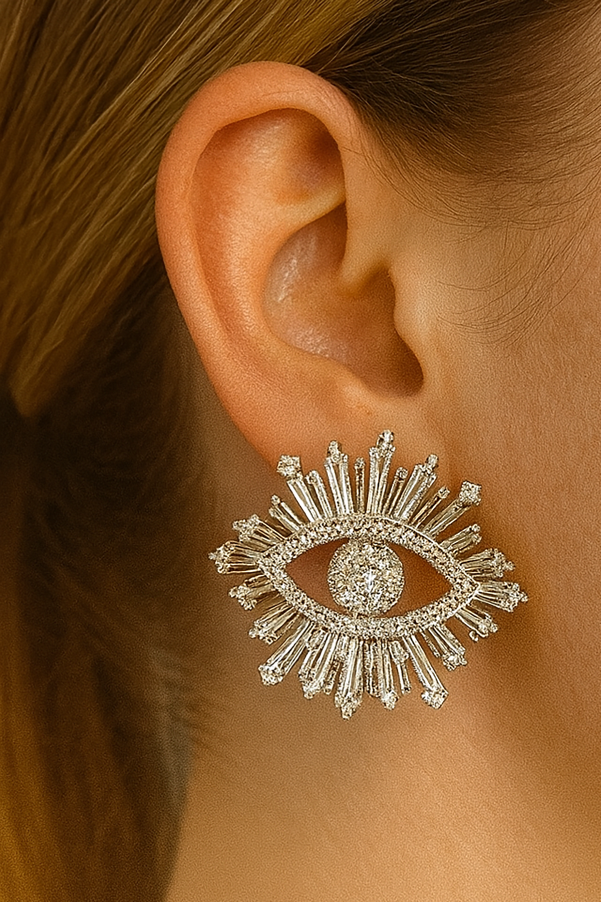 Gümüş Renk Göz Figürlü Taş Detaylı  Küpe (Çift)