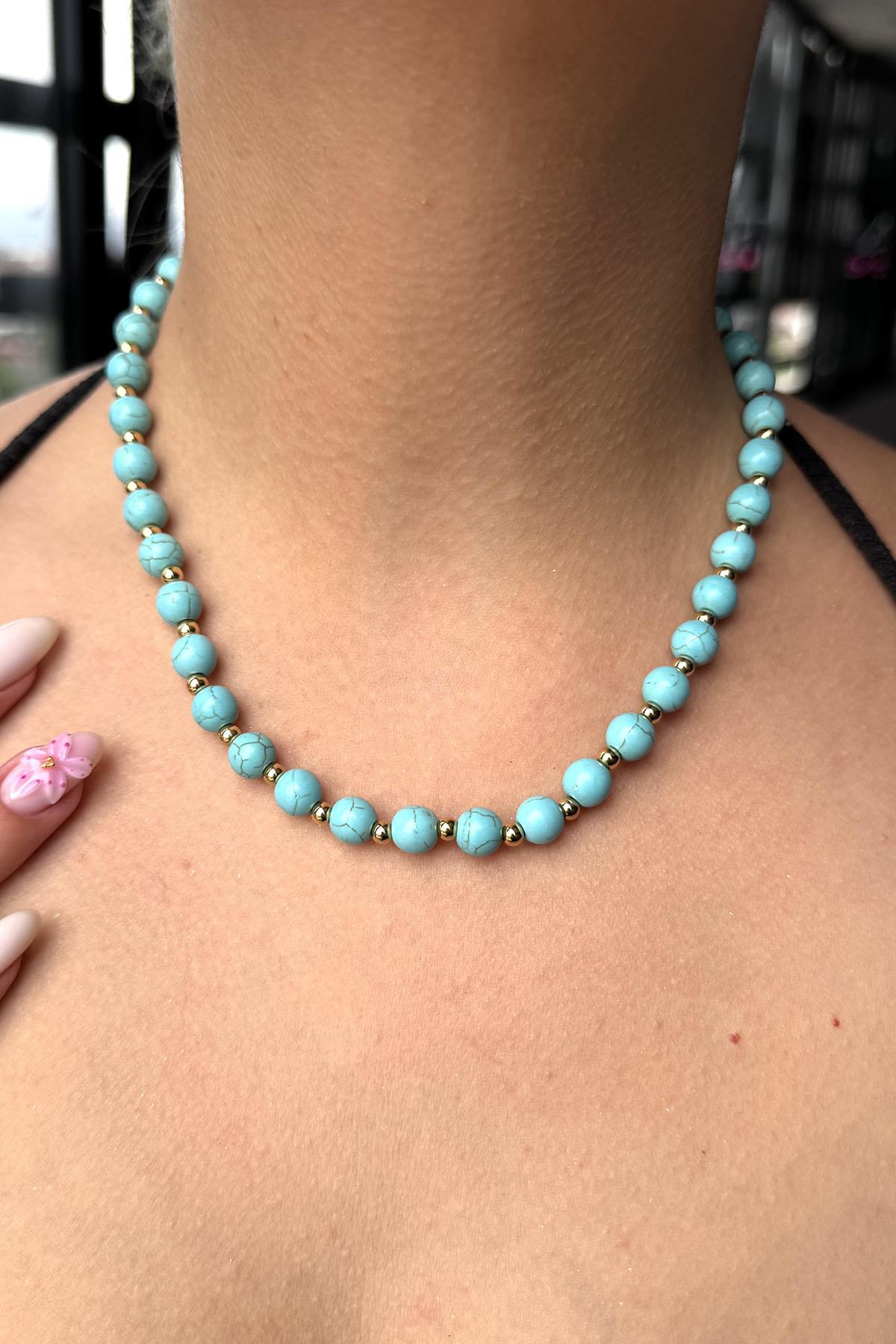 Altın Ve Mavi Renk Boncuk Detaylı Çelik Kolye