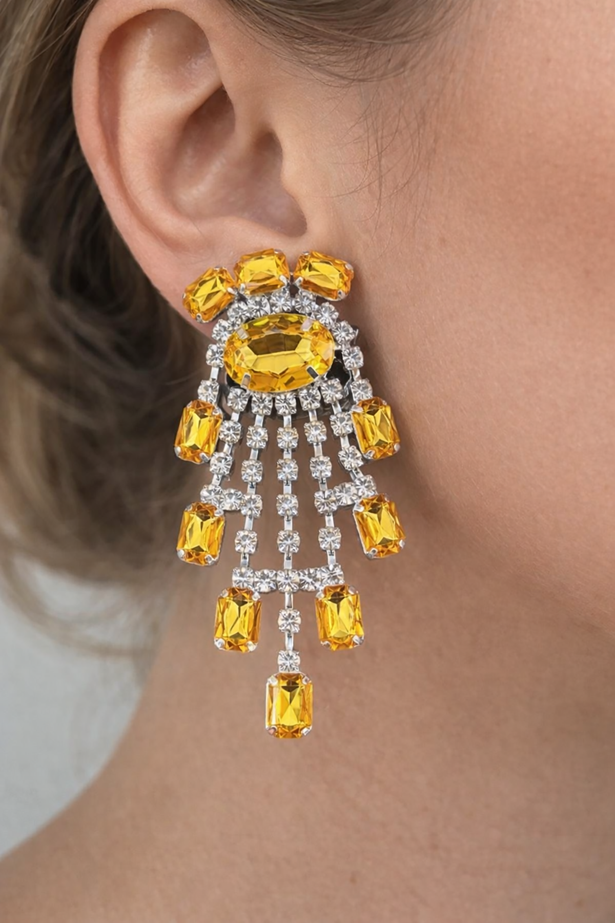 Gümüş Renk Taş Detaylı Tasarım Küpe(Çift)