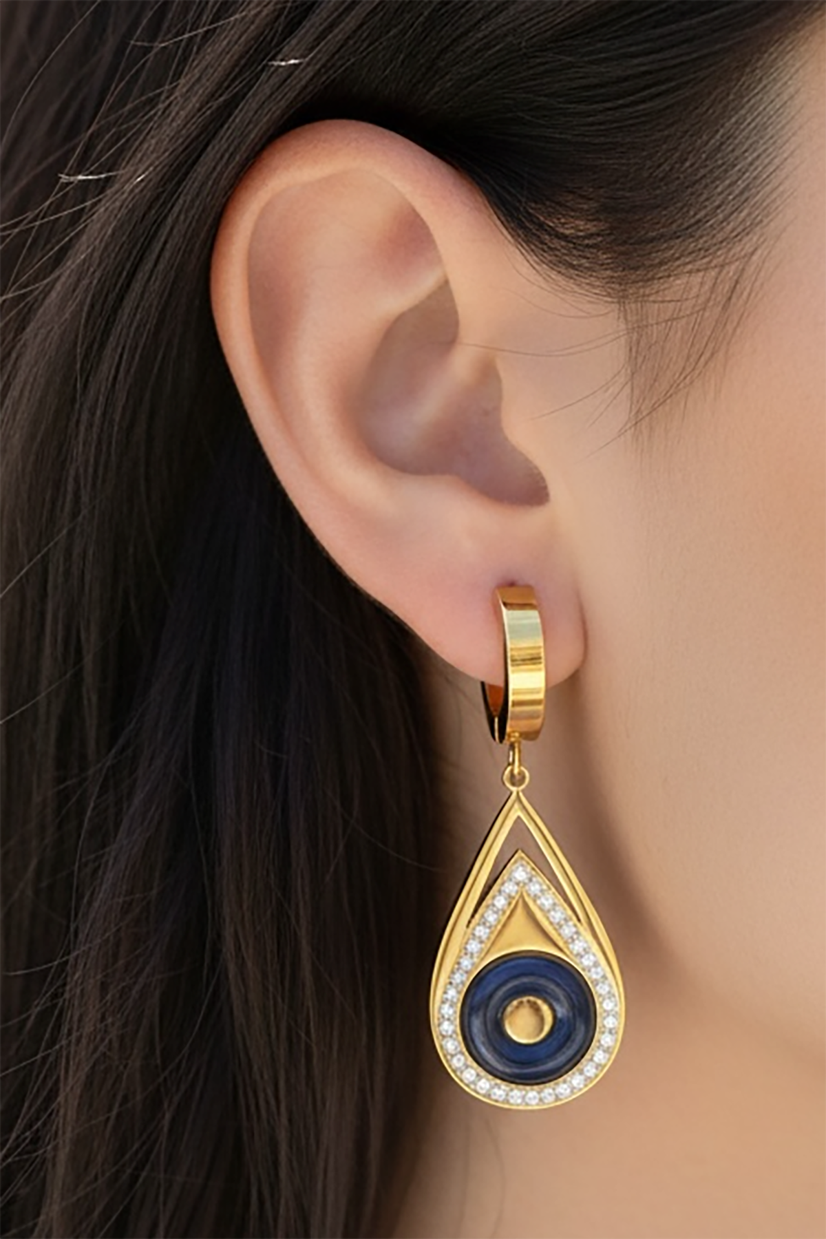 Altın Renk Taş Detaylı Çelik Küpe (Çift)