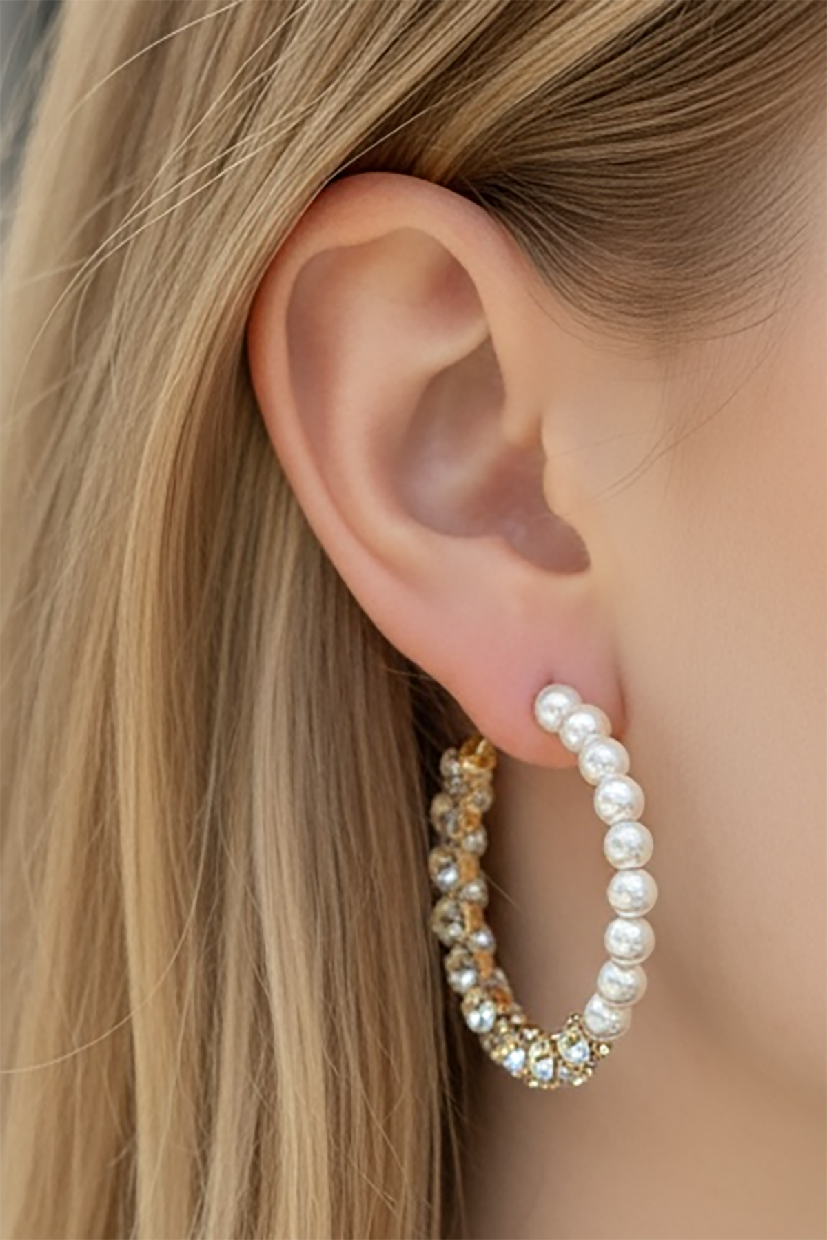 Altın Renk İnci Ve Taş Detaylı Halka Küpe (Çift)