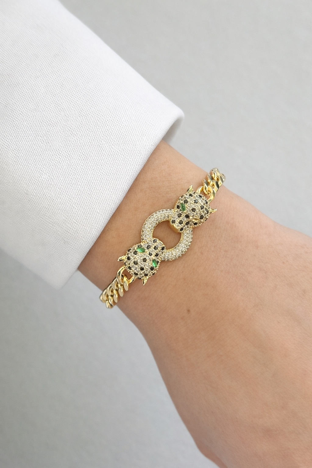 Altın Renk Kaplan Figürlü Taş Detaylı 14K Altın Kaplama CM Bileklik