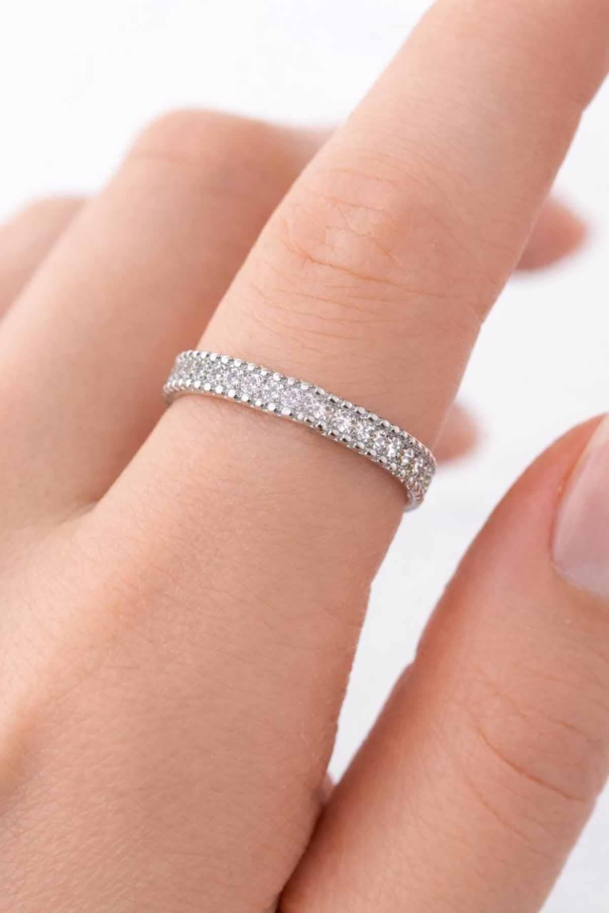 Gümüş Renk Taş Detaylı Ayarlanabilir Yüzük