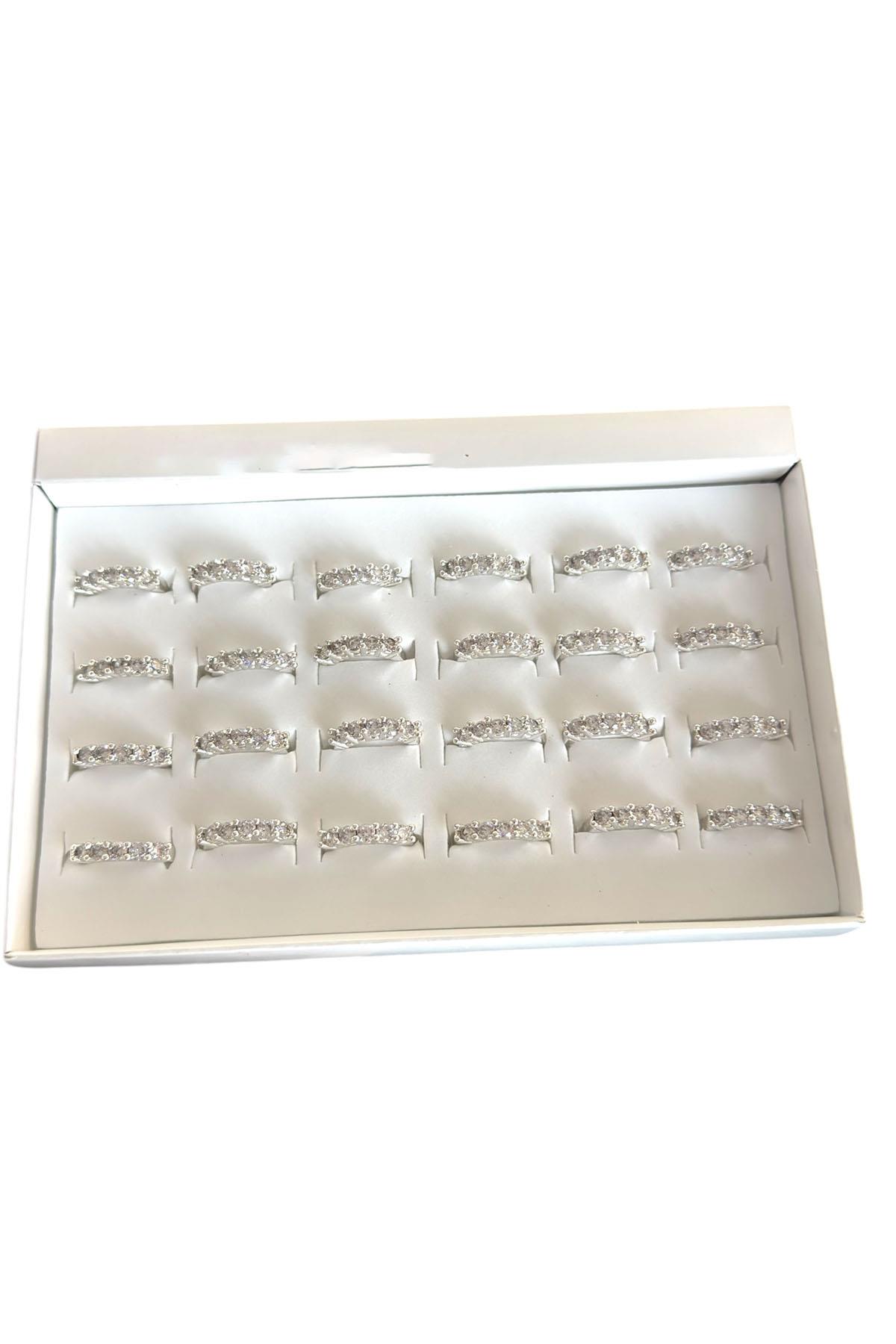 24'lü Gümüş Renk Beştaş Detaylı Yüzük Set