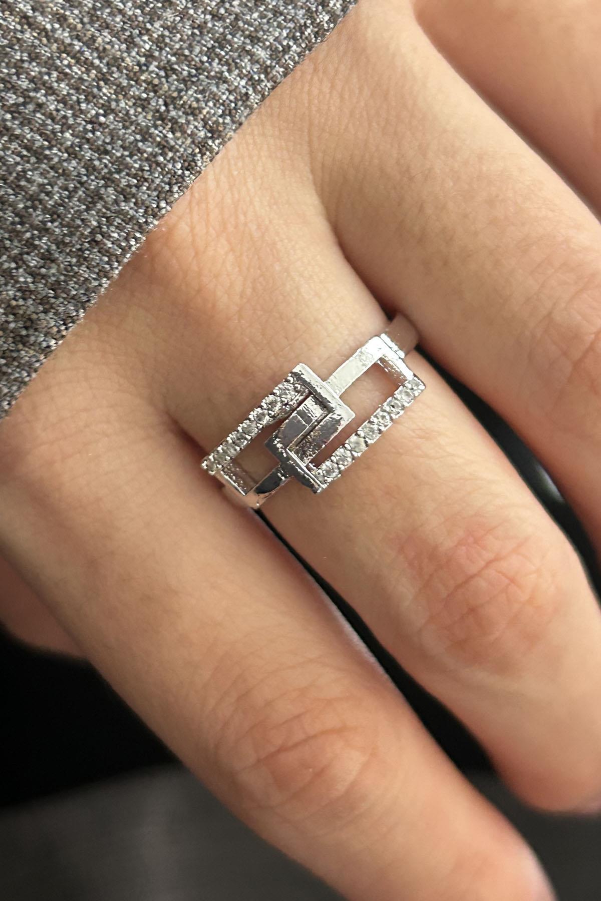 Gümüş Renk Taş Detaylı Ayarlanabilir Yüzük