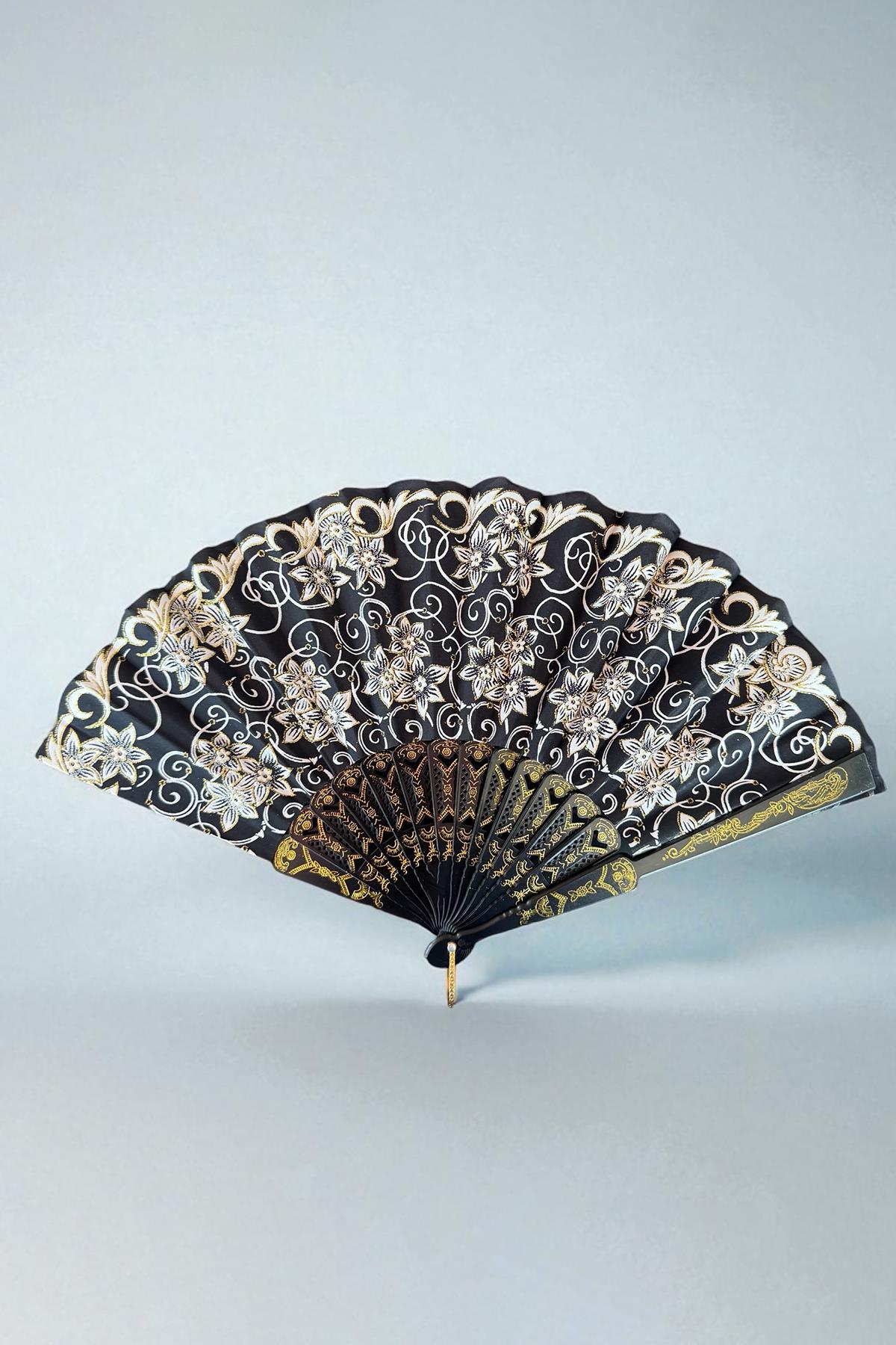 Siyah Renk Çiçek Figürlü Yelpaze