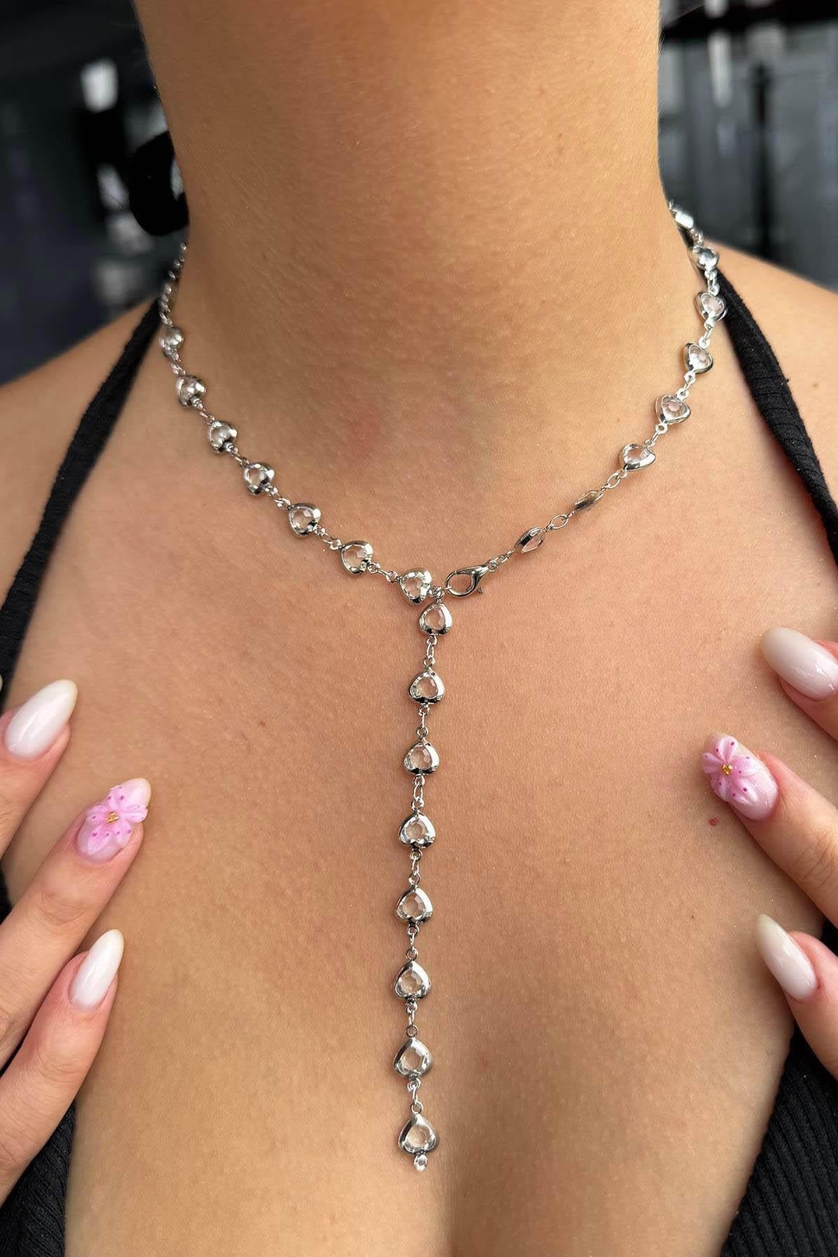 Gümüş Renk Kalp Figürlü Taş Detaylı Çelik Y Kolye