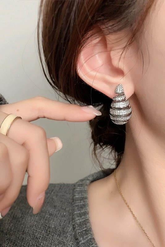 Gümüş Renk Taş Detaylı Çelik Bottega Küpe (Çift)