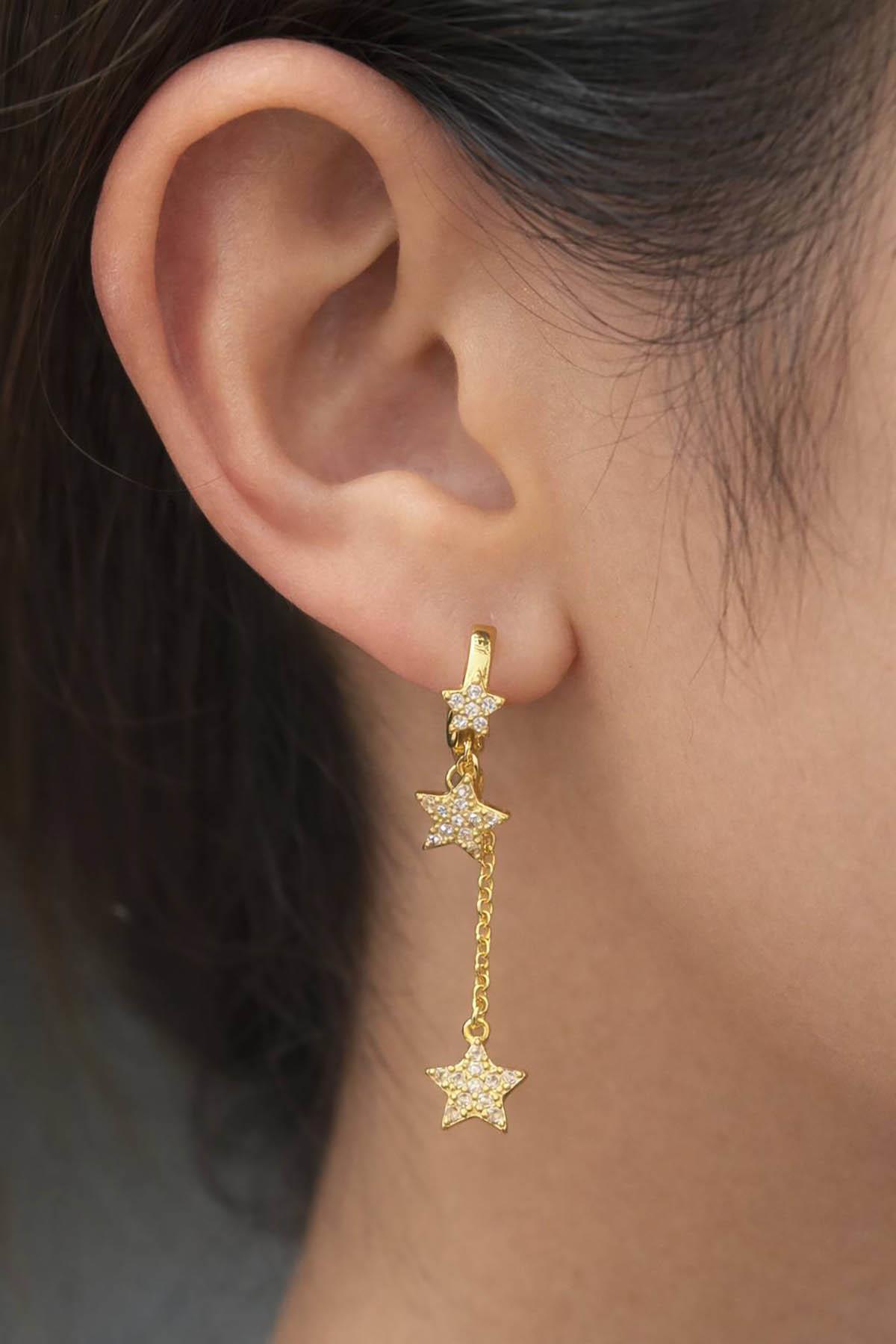 Altın Renk Yıldız Figürlü Sallantılı Küpe (Çift)