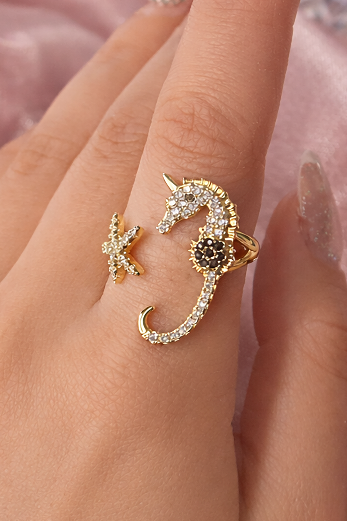 Altın Renk Deniz Atı Figürlü Ayarlanabilir Yüzük