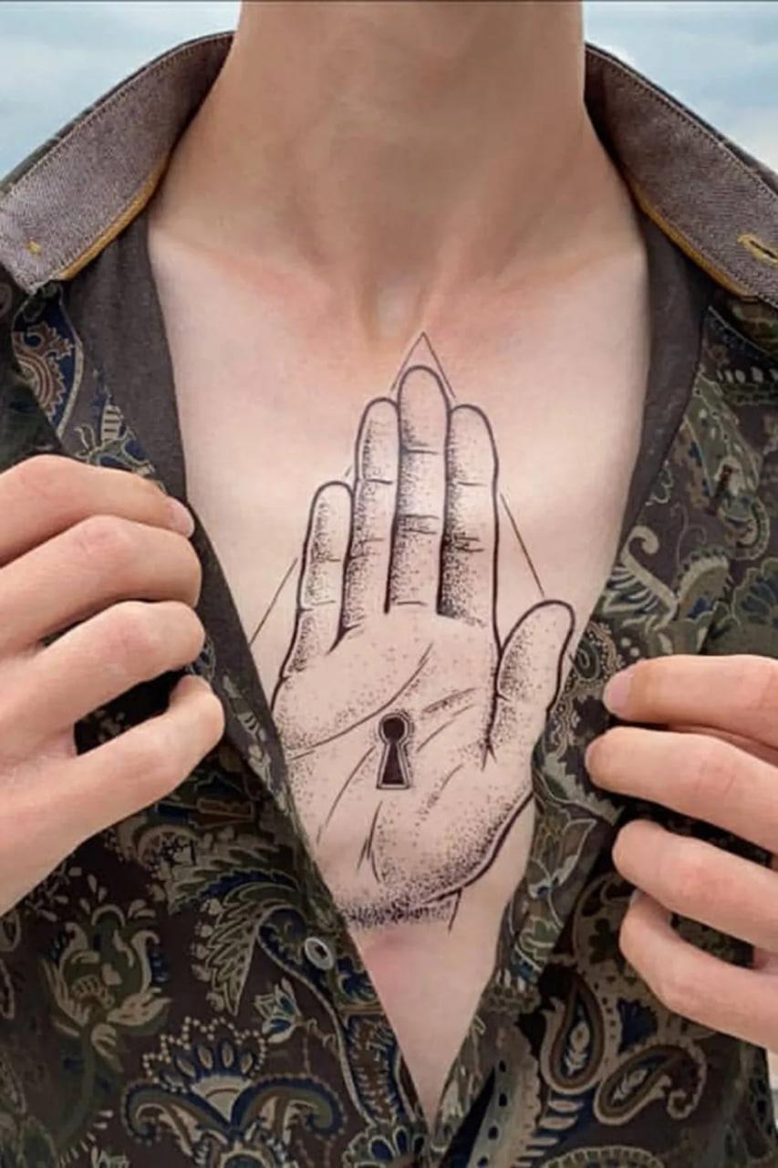 Geçici El Ve Kilit Figürlü Dövme Tatto