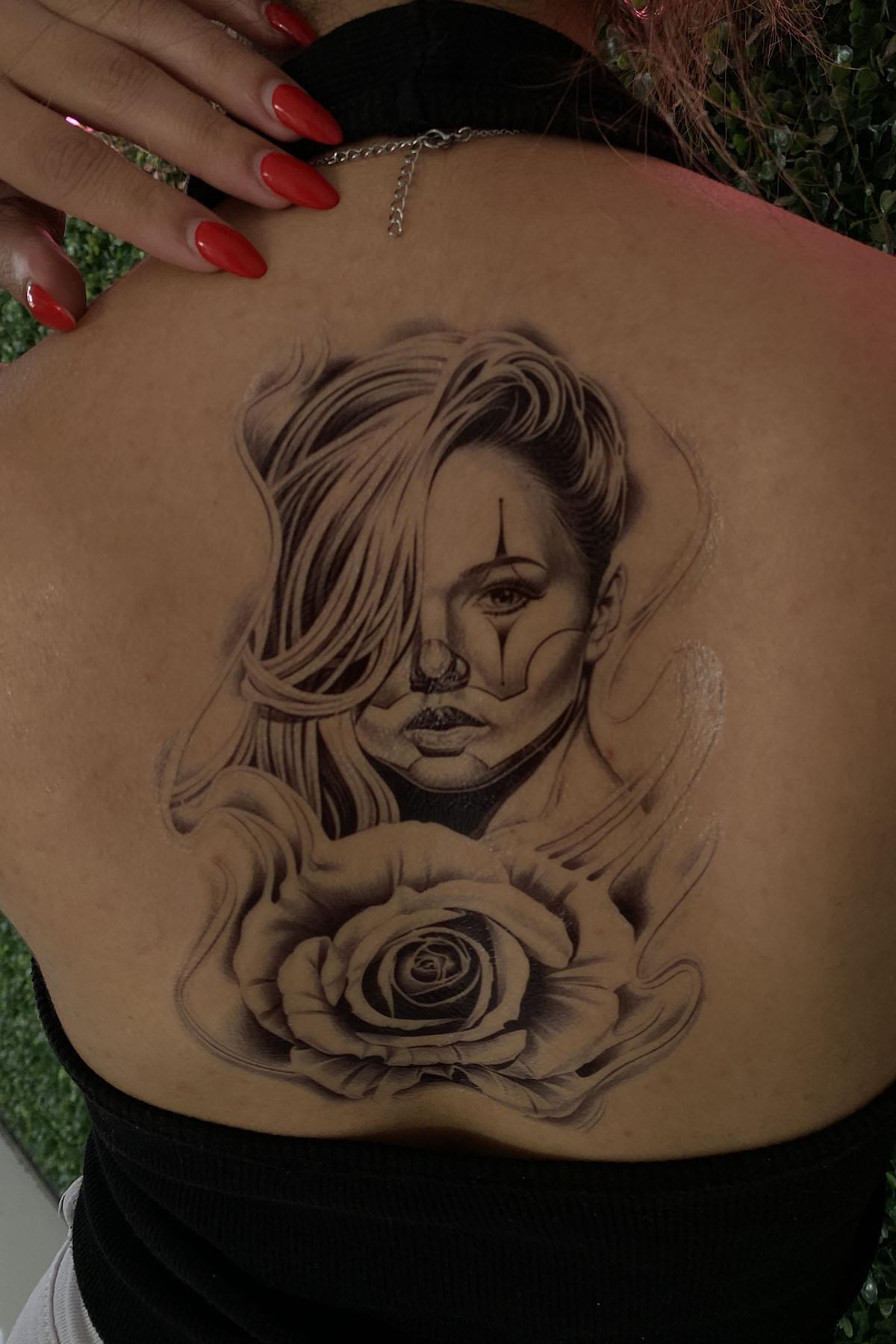 Geçici Kadın Ve Gül Figürlü Dövme Tattoo