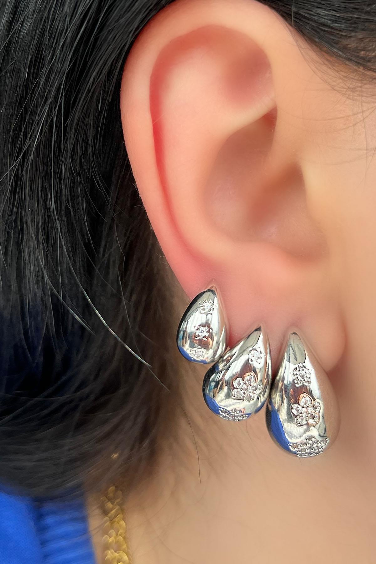 Gümüş Renk Bottaga Figürlü Çiçek Detaylı VİP 3'lü YSX Küpe Set