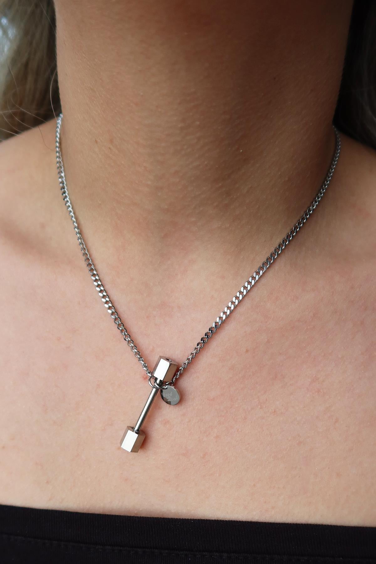 Gümüş Renk Çelik Kolye