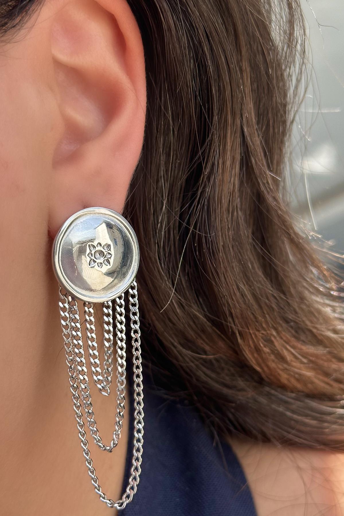 Gümüş Renk Çelik Sallantılı Küpe (Çift)