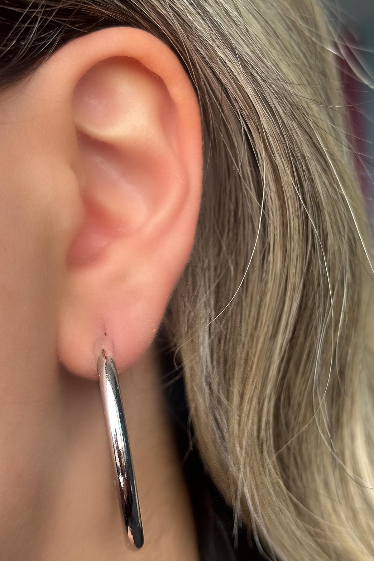 Gümüş Renk Halka Küpe