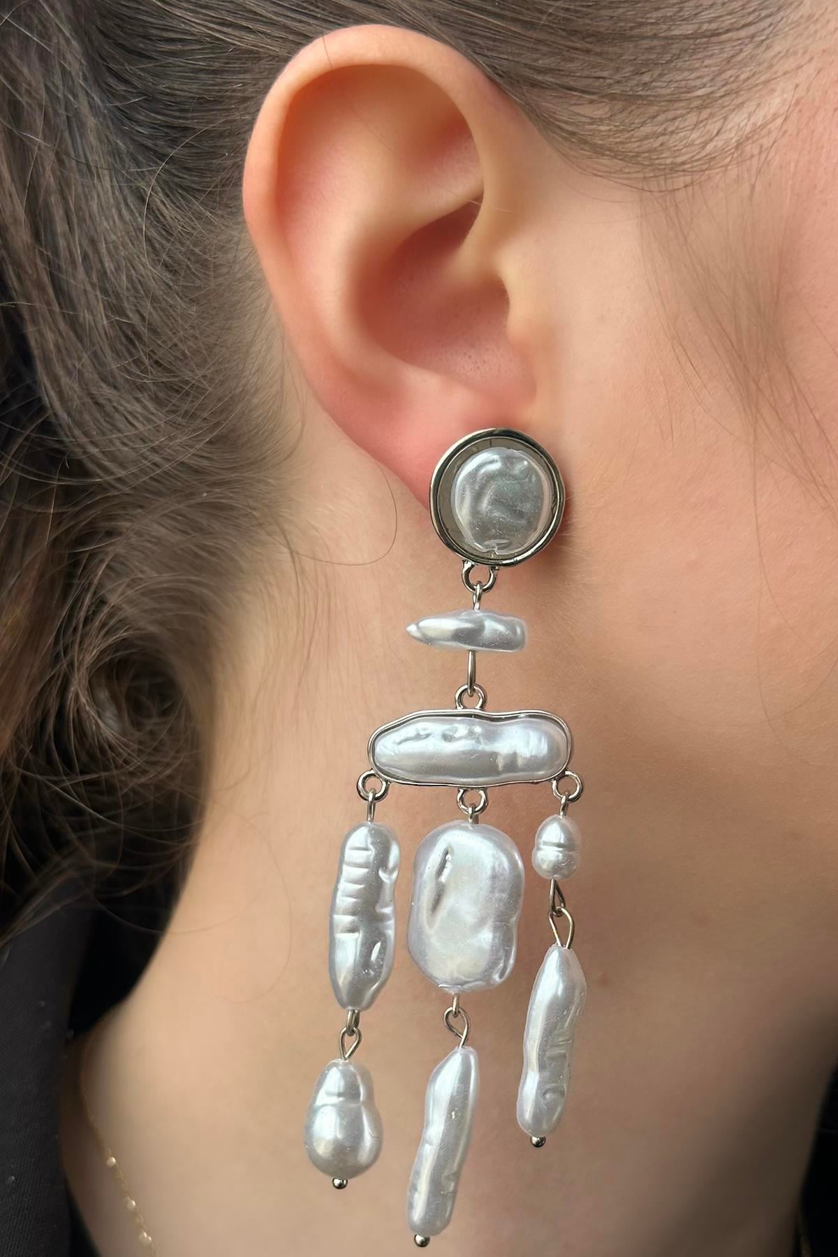 Gümüş Renk İnci Detaylı Abiye Küpe (Çift)