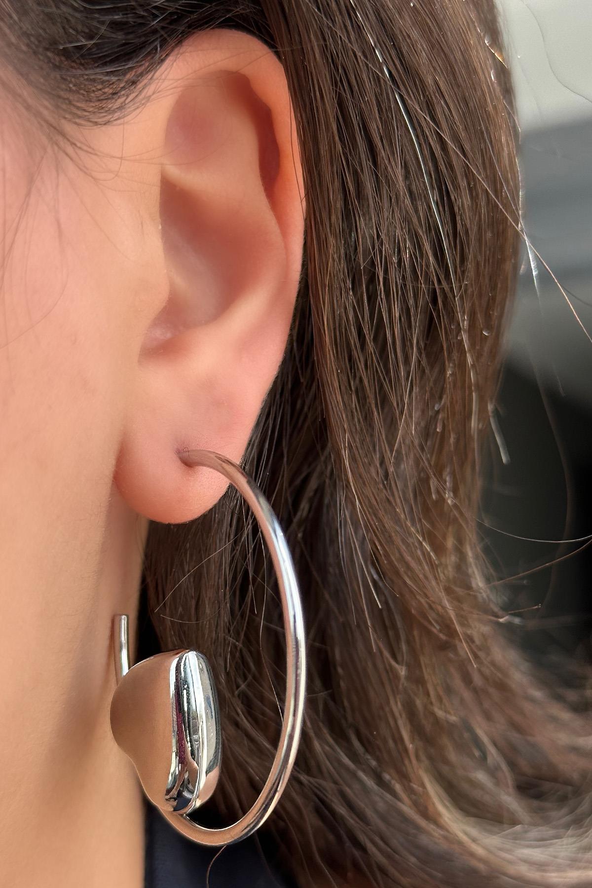 Gümüş Renk Kalp Figürlü Çelik Halka Küpe (Çift)