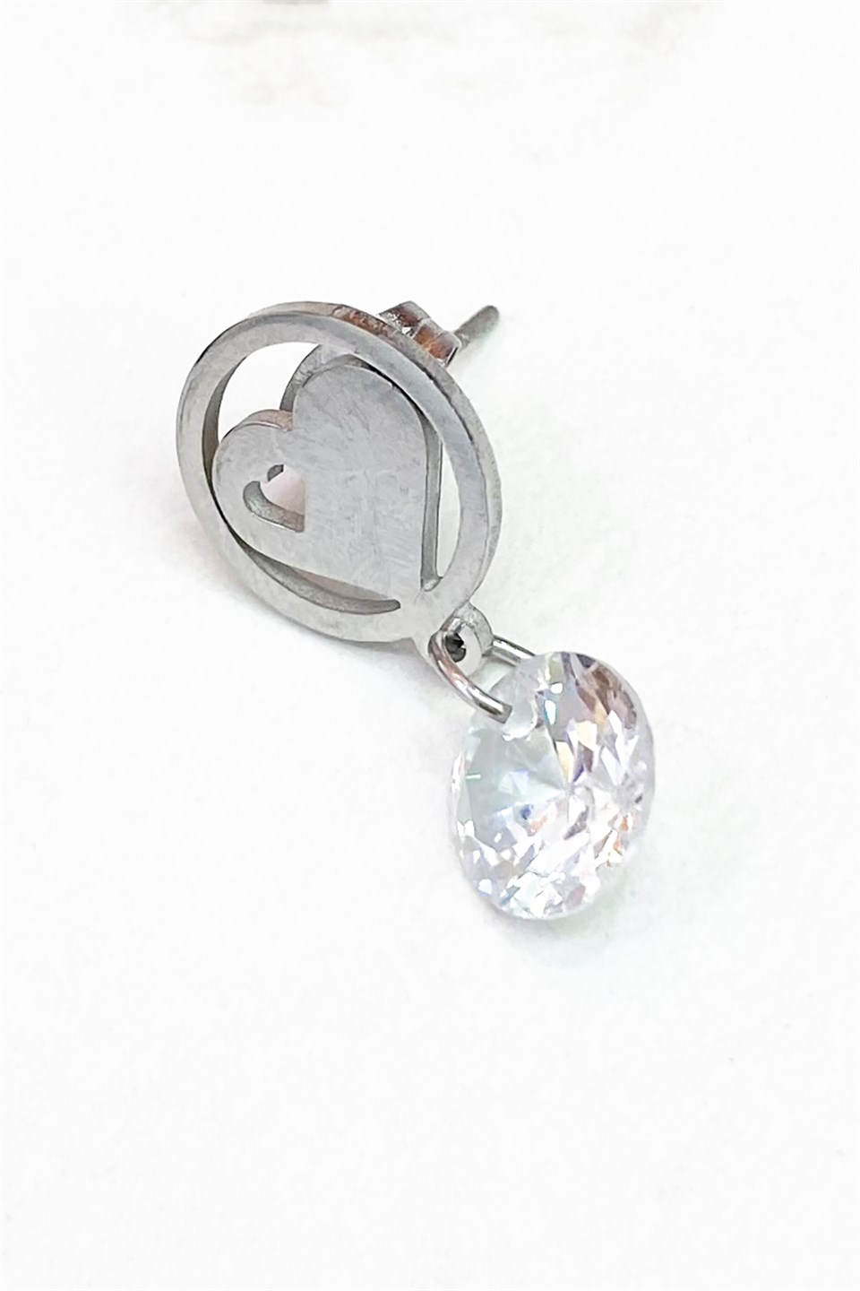 Gümüş Renk Kalp Figürlü Kıkırdak Küpe