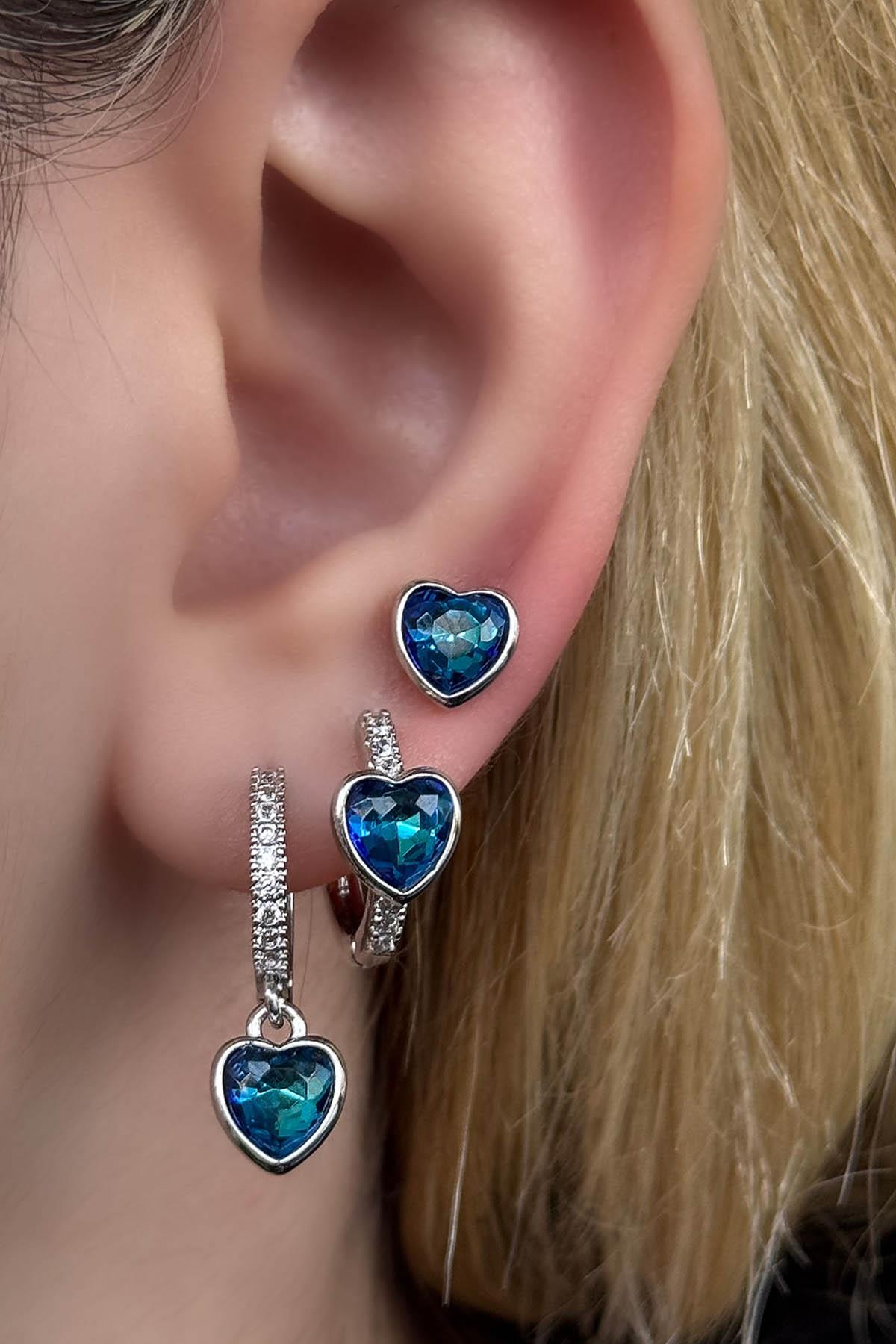 Gümüş Renk Kalp Figürlü Taş Detaylı 3'lü YSX Küpe Set