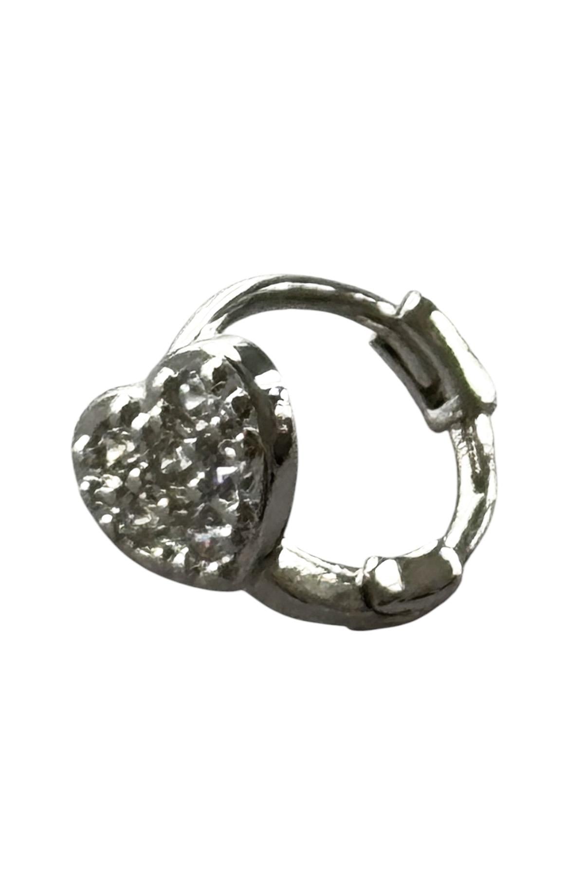 Gümüş Renk Kalp Figürlü Taş Detaylı Cerrahi Çelik Halka Tragus/Kıkırdak Küpe/Piercing (Tek)
