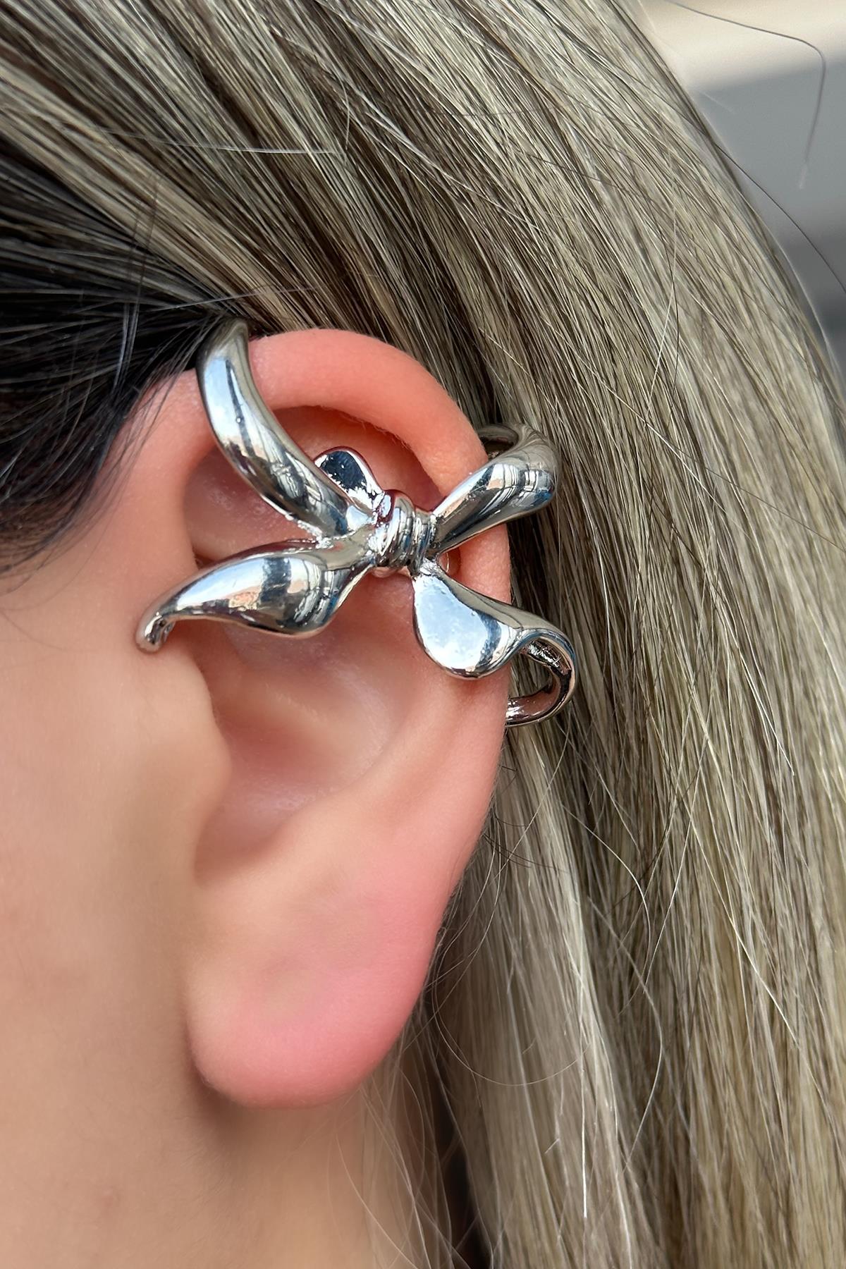 Gümüş Renk Kurdele Figürlü Kulak Aksesuar (Tek)