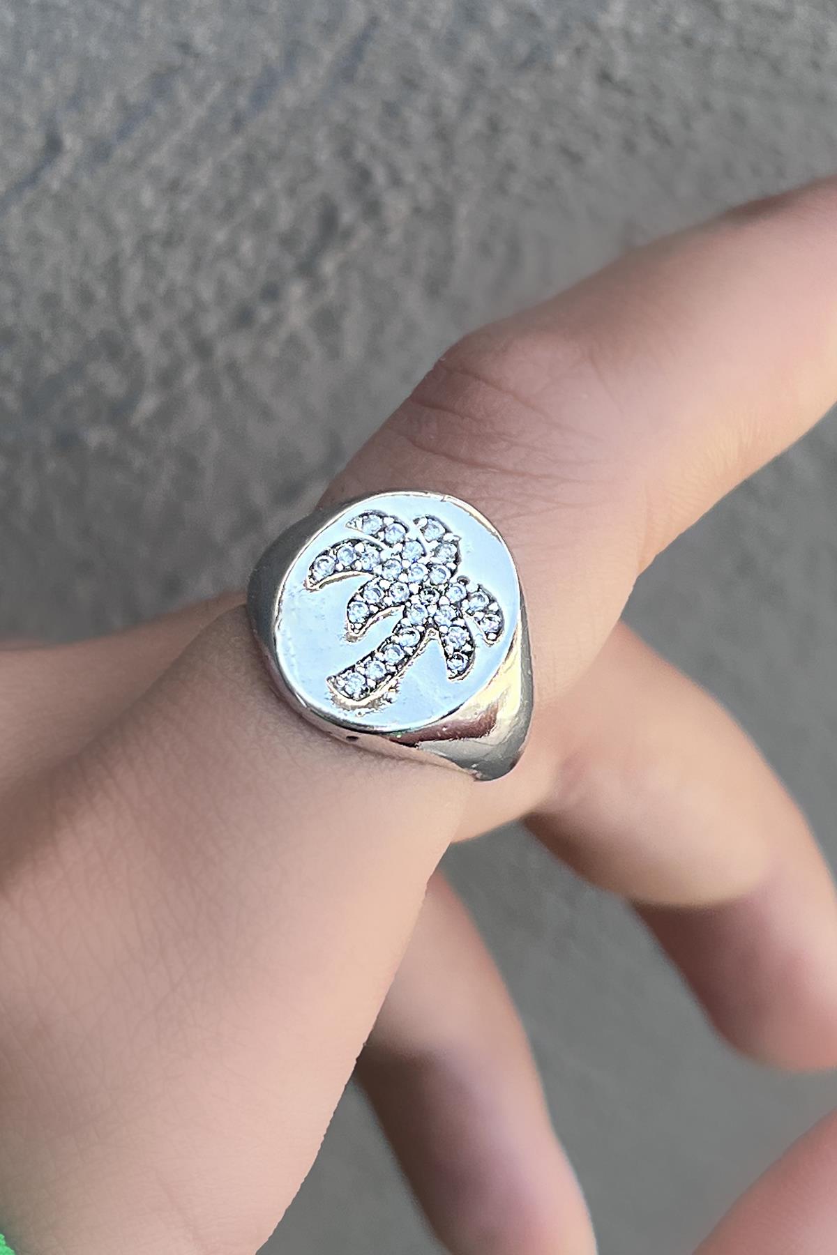 Gümüş Renk Palmiye Ağaç Figürlü Taş Detaylı Ayarlanabilir Yüzük