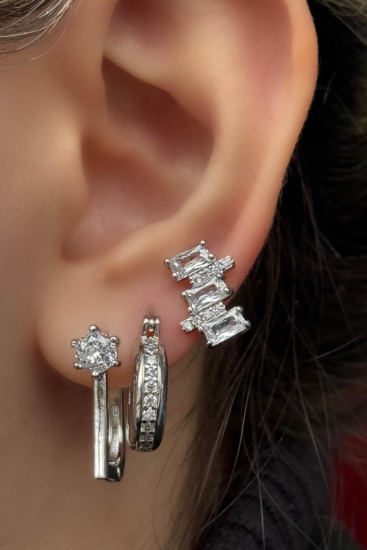 Gümüş Renk Taş Detaylı 3'lü YSX Küpe Set