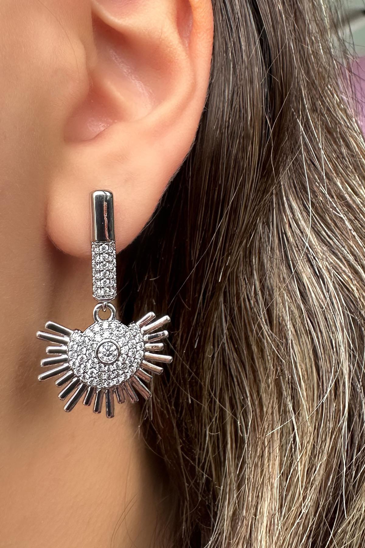 Gümüş Renk Taş Detaylı Sallantılı Çelik Xuping VIP Küpe (Çift)