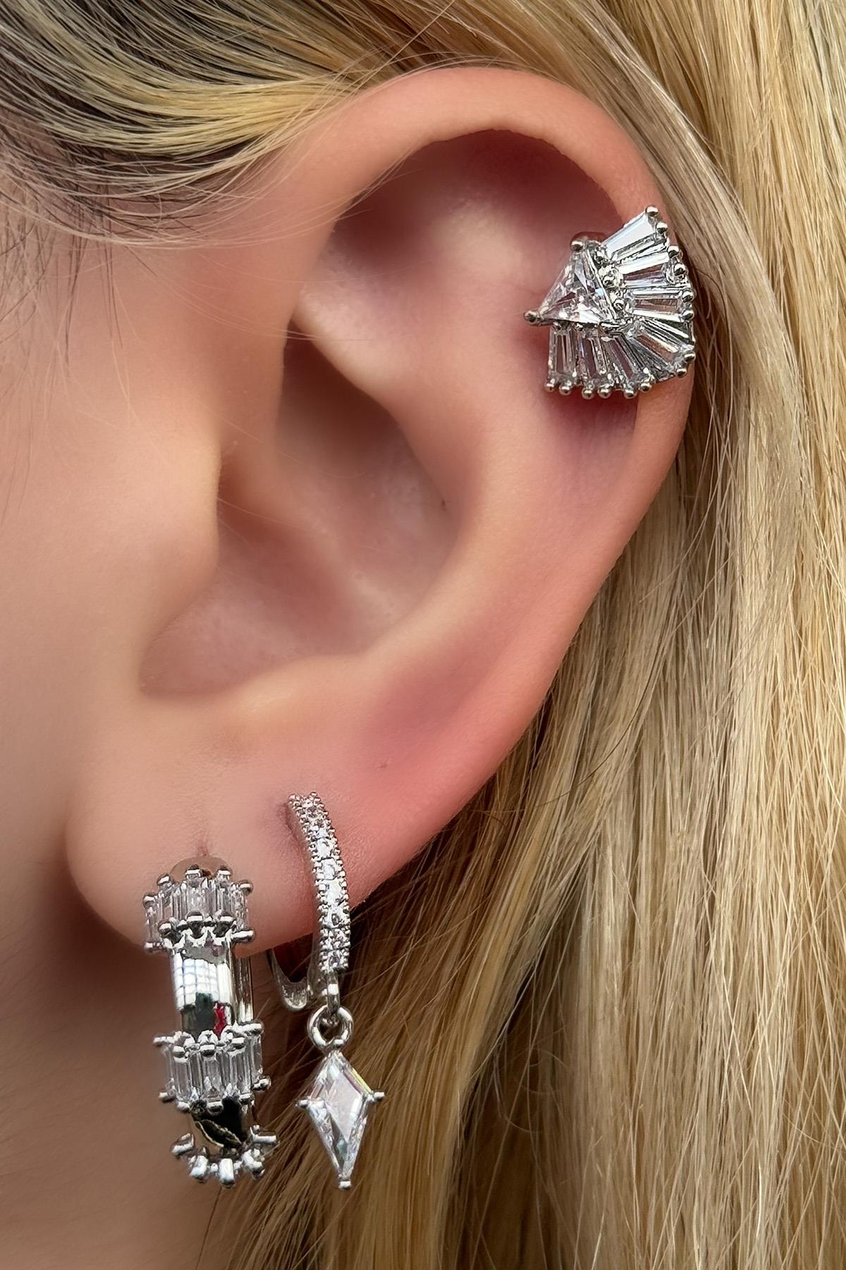 Gümüş Renk Taş Detaylı VİP 3'lü YSX Küpe Set