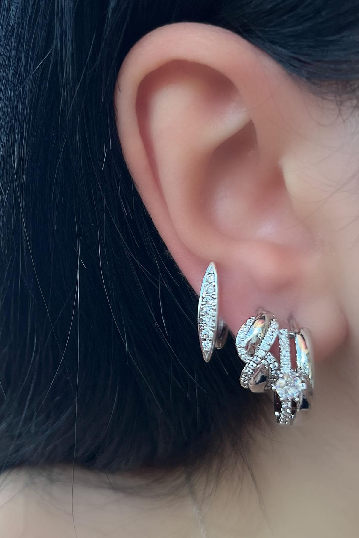 Gümüş Renk Taş Detaylı VİP 3'lü YSX Küpe Set