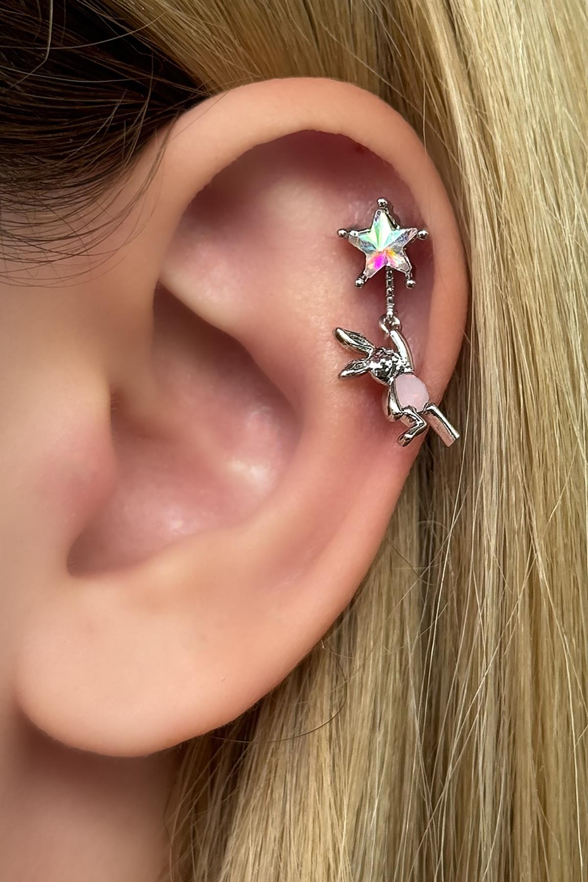 Gümüş Renk Tavşan Figürlü Taş Detaylı Çelik Tragus/Kıkırdak Küpe/Piercing