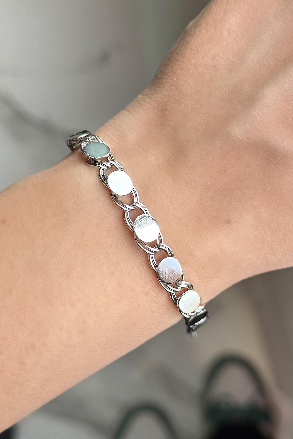 Gümüş Renk Zincir Detaylı Çelik Bileklik