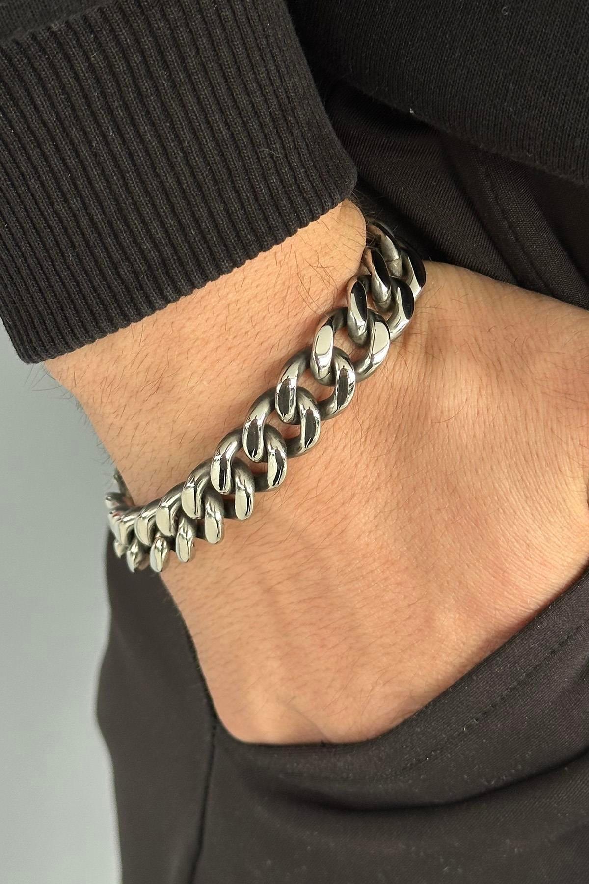 Gümüş Renk Zincir Detaylı Erkek Çelik Bileklik