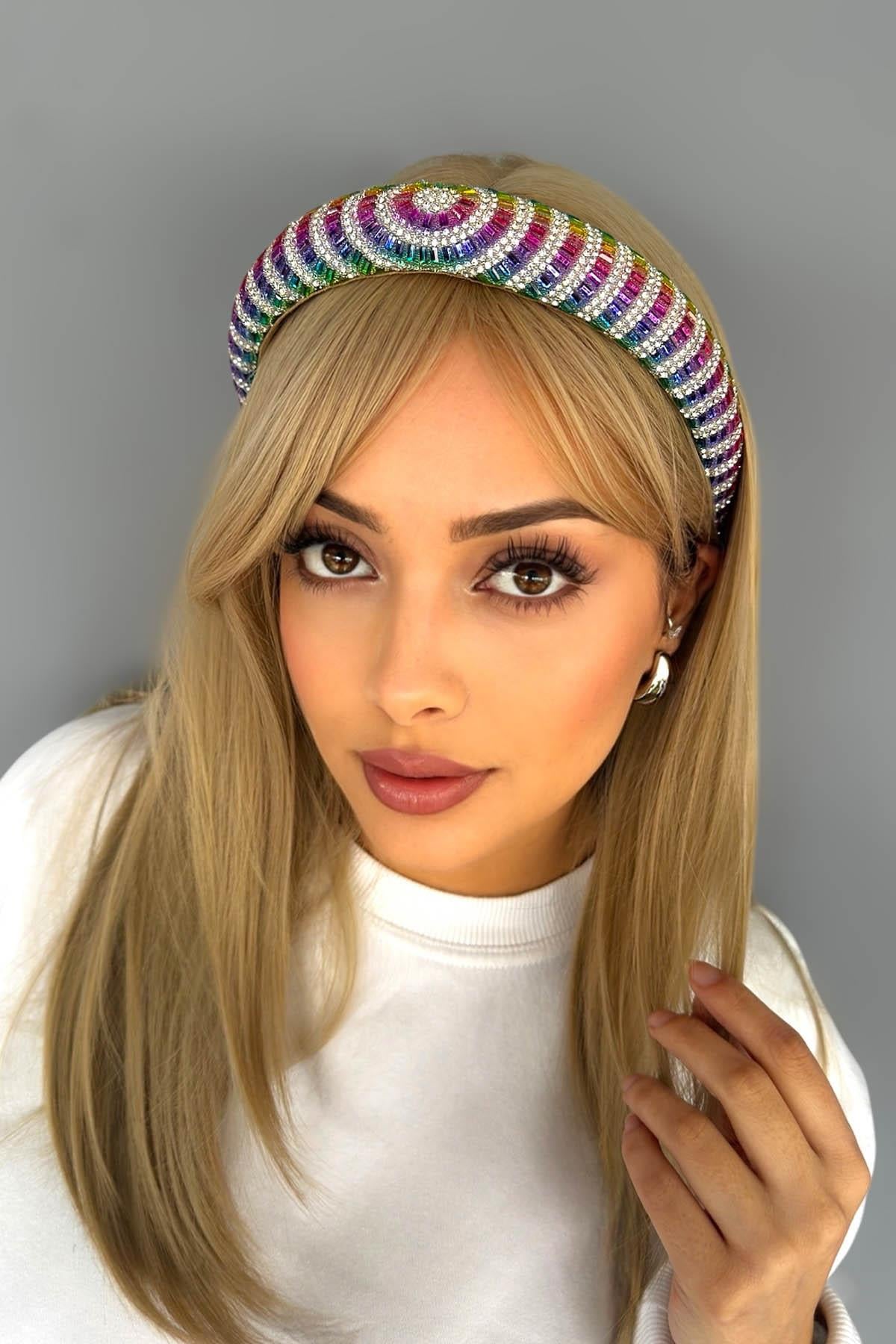 Karışık Renk Kristal Taş Detaylı Taç