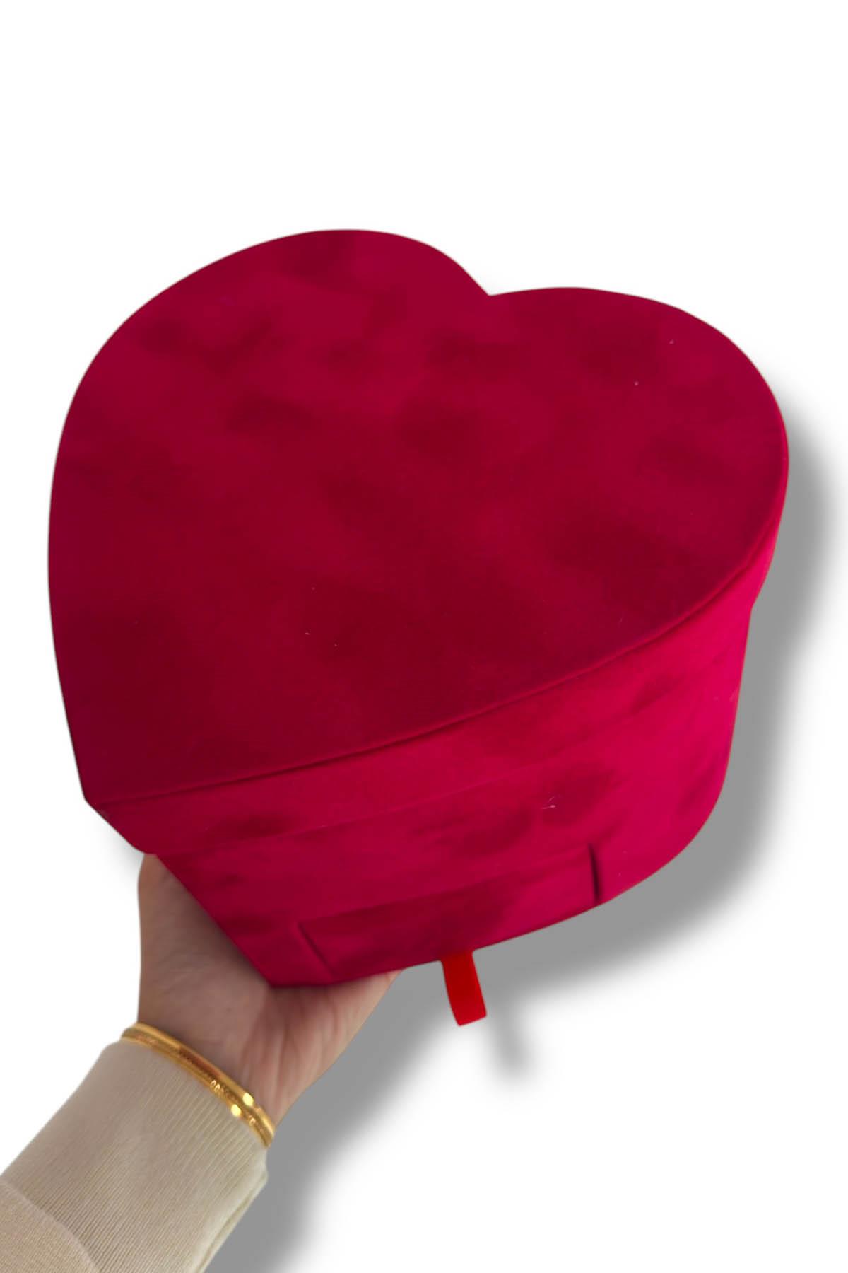 Kırmızı Renk Kalp Figürlü Çekmece Detaylı Kadife Hediye Kutusu