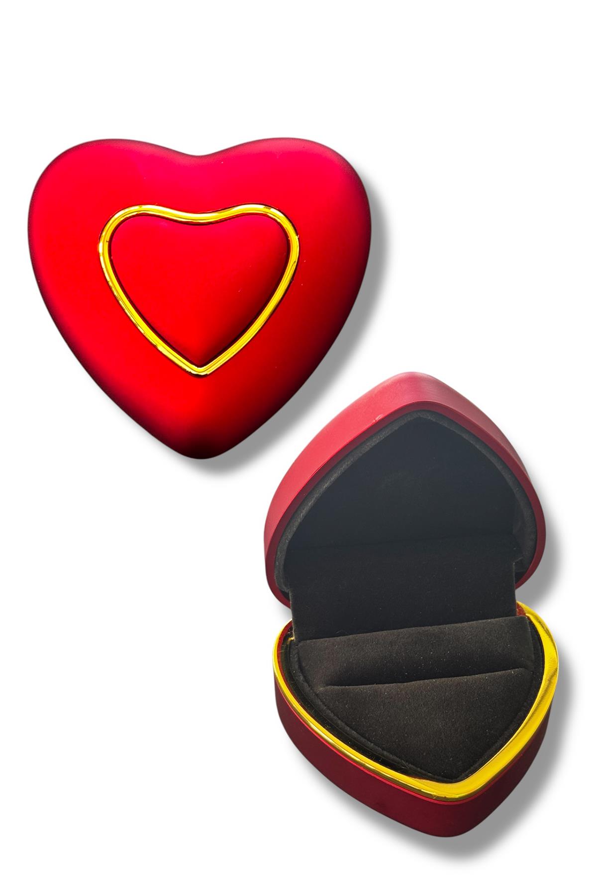 Kırmızı Renk Kalp Figürlü Yüzük Kutusu