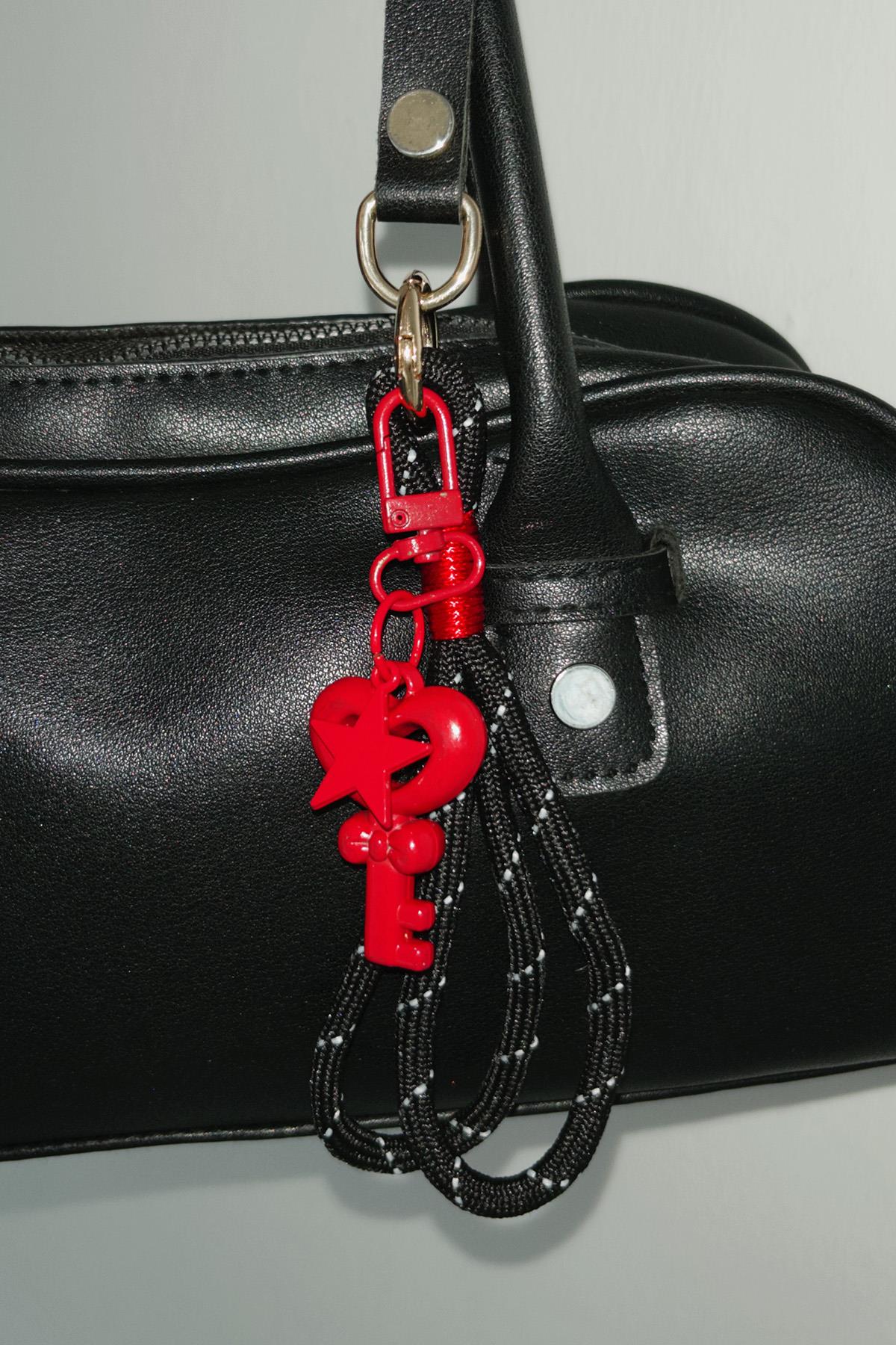 Kırmızı Ve Siyah Renk Çanta Charm/ Anahtarlık