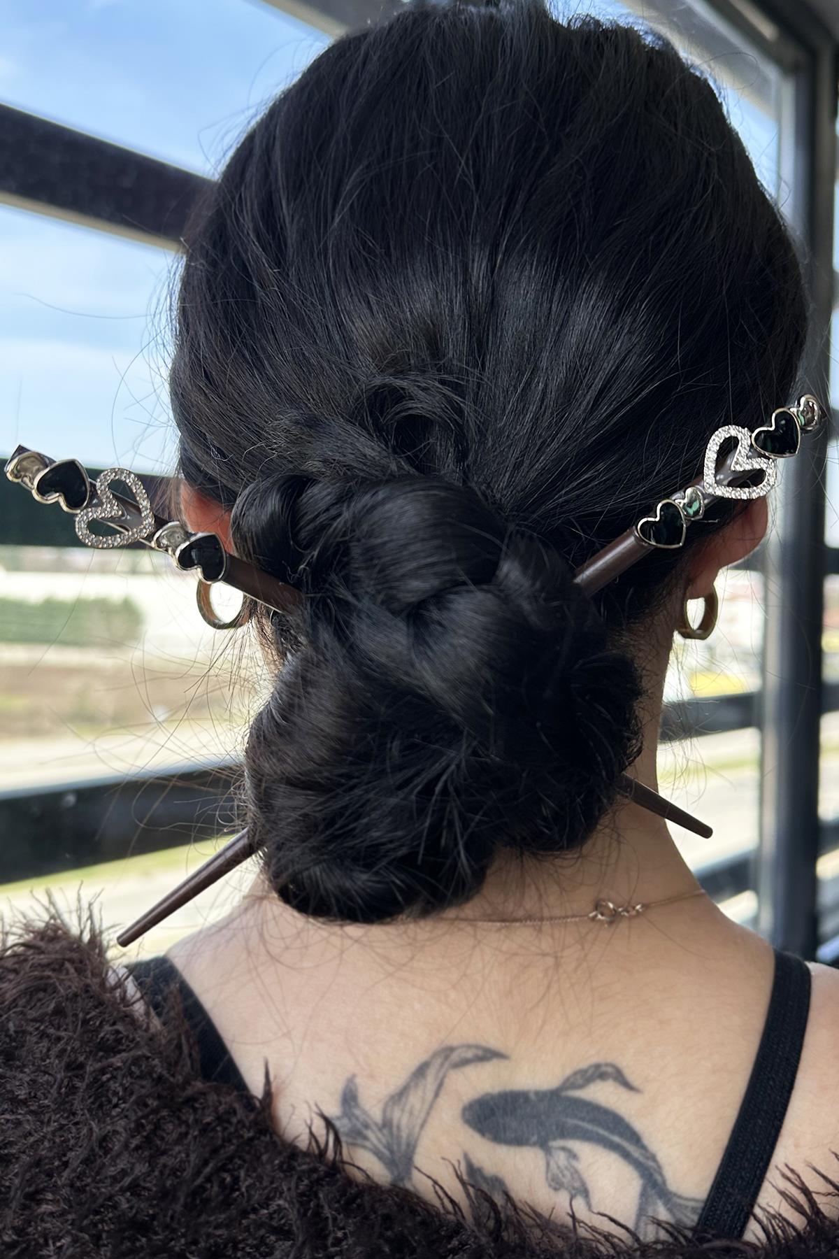 Koyu Kahve Renk Kalp Figürlü İkili Topuz Tokası/ Kalemi