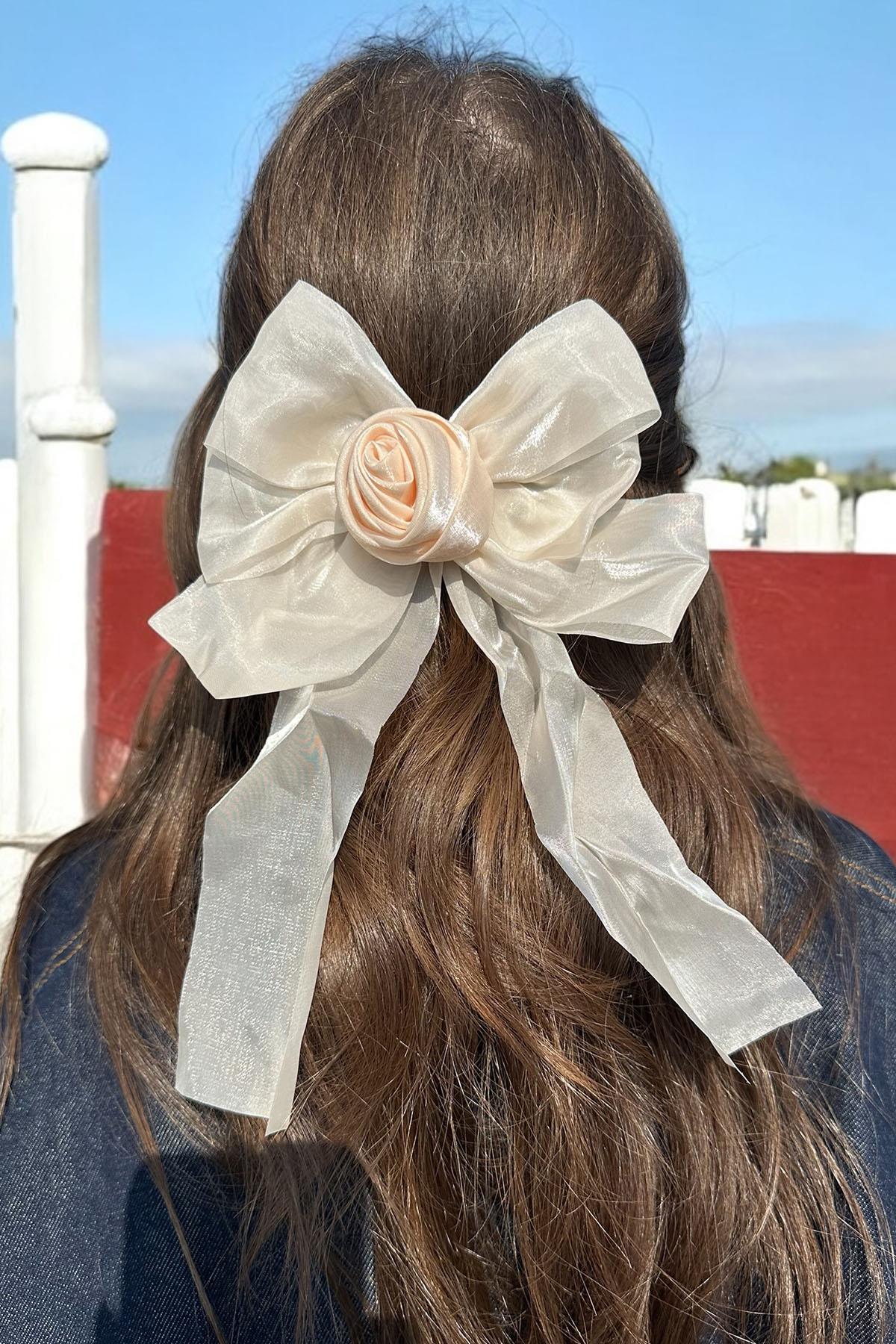 Krem Renk Gül Figürlü Kurdele Pens Toka