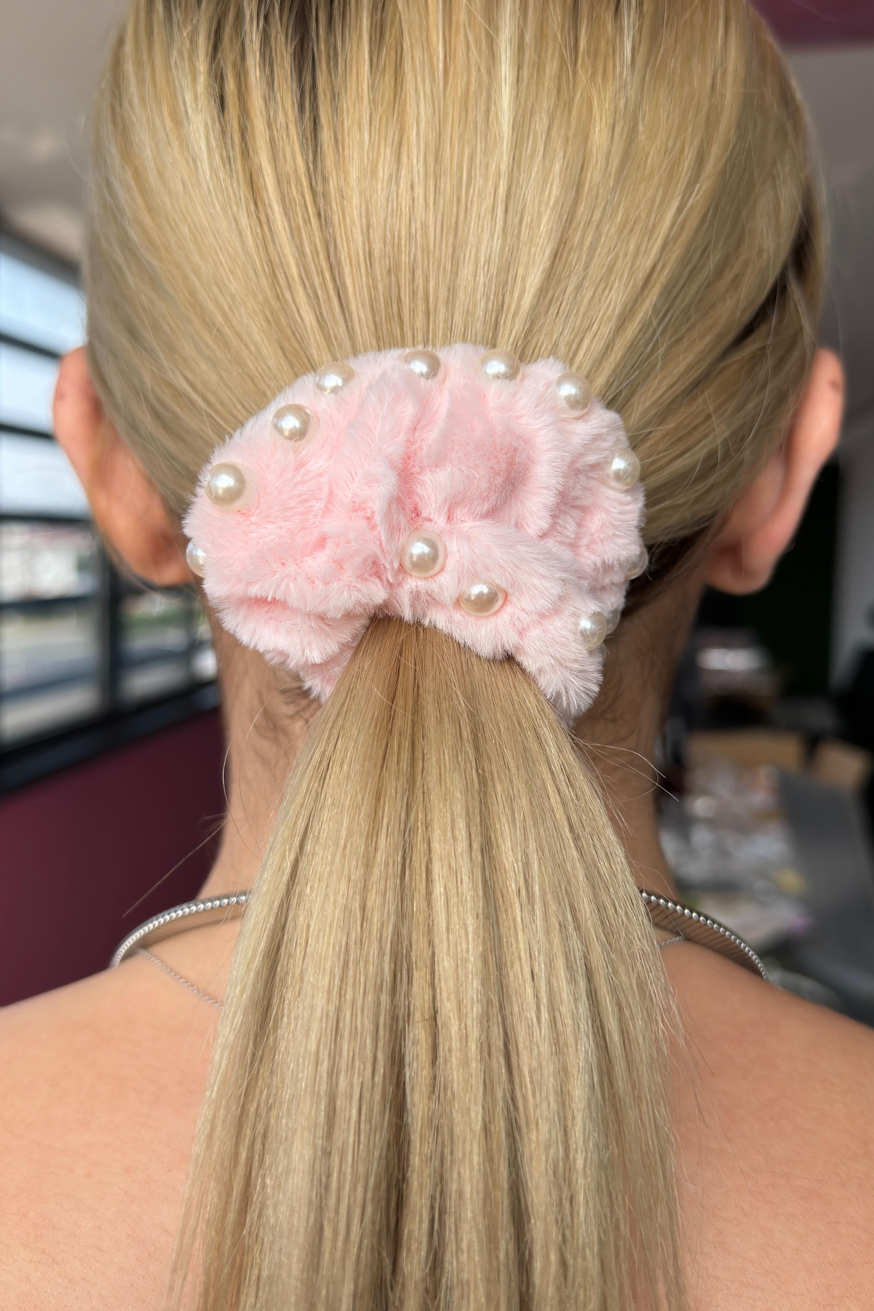 Pembe Renk İnci Detaylı Peluş Simit Toka