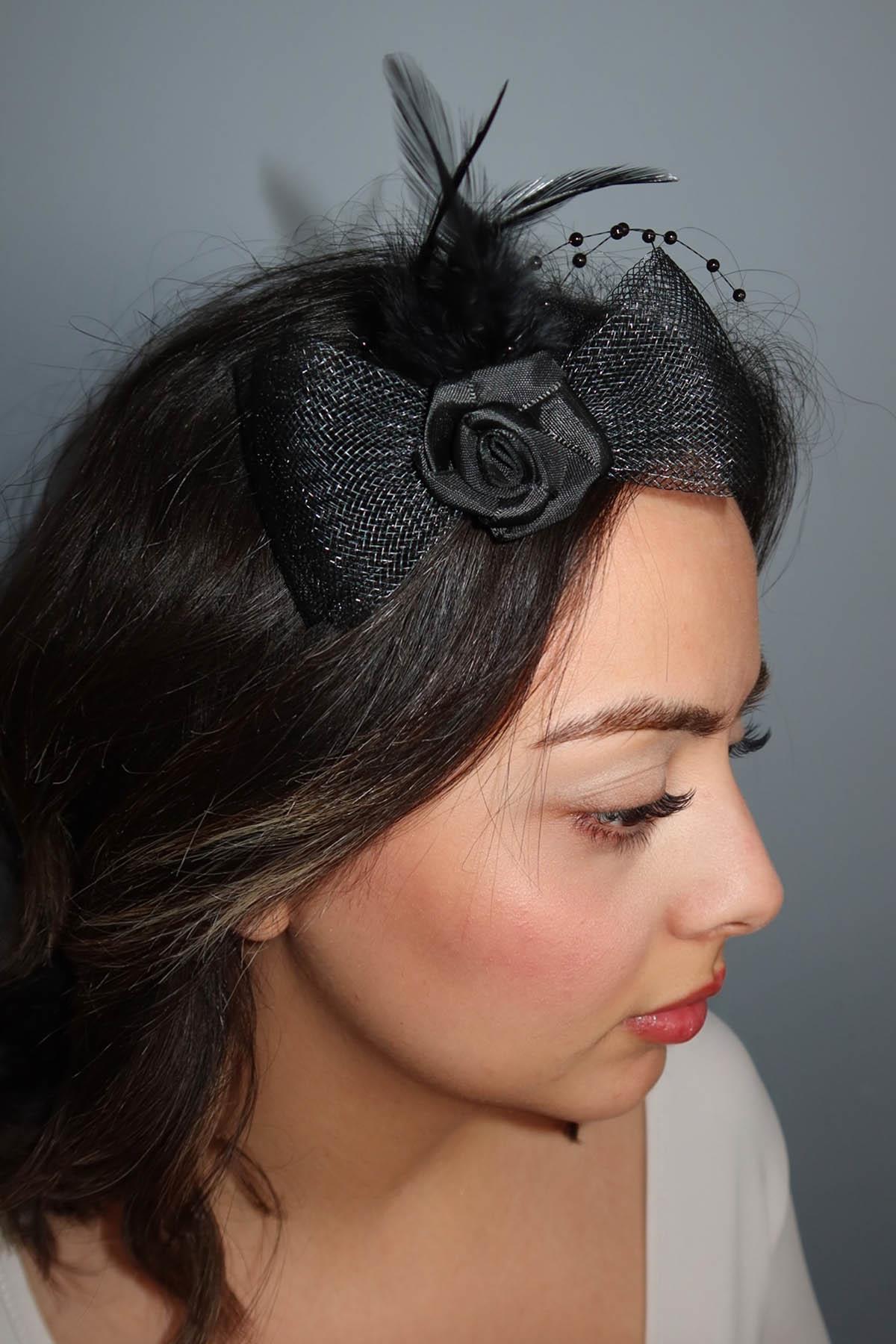 Siyah Renk Çiçek Detaylı Küçük Boy Nikah Şapkası/Vualet Şapka