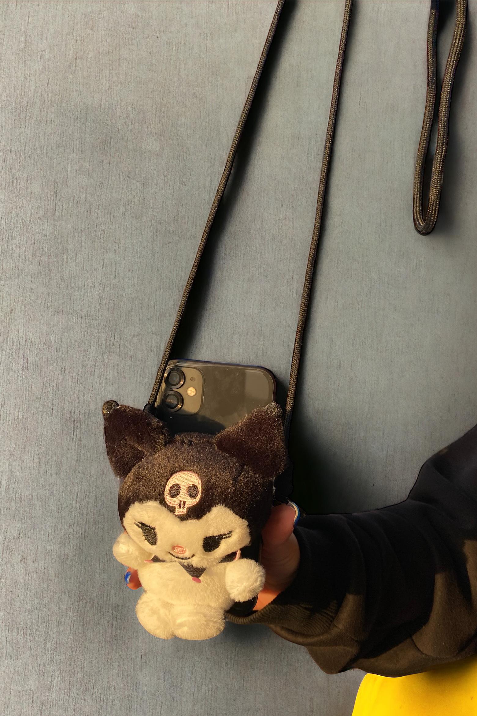 Siyah Renk Kuromi Anime Figürlü İpli Telefon Askısı 