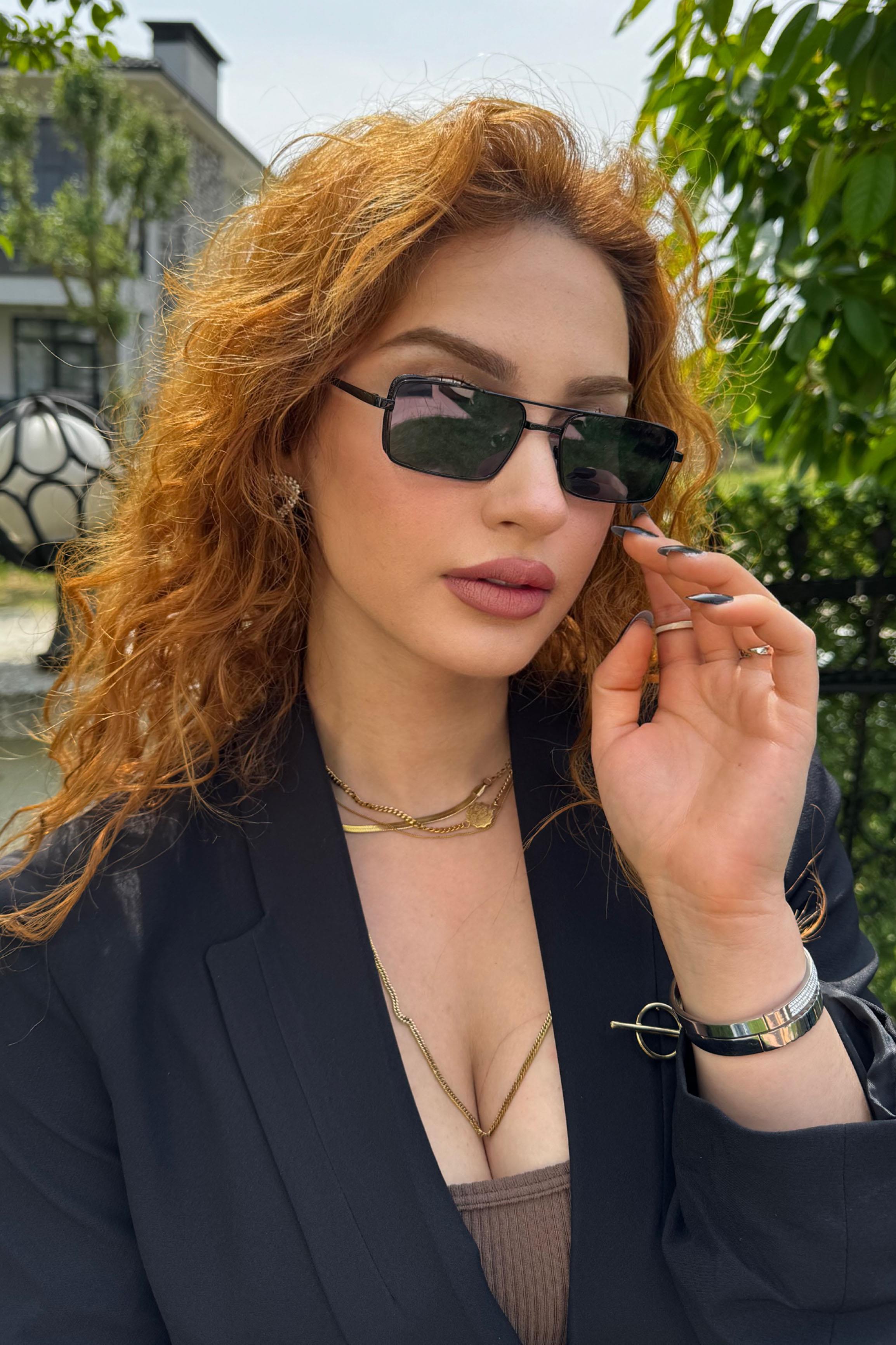 Siyah Renk Metal Kadın Güneş Gözlüğü