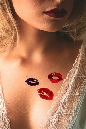 35 Most Impressive Mouth Lip and Kiss Tattoos  TattooBlend