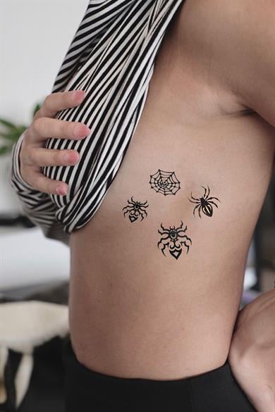 🕸️🕷️🕸️ . . #spider #spidertattoo #realistictattoo #blackandgreytattoo  #spidersofinstagram #tattooshop #tattoo2022 #newyear #tattoolife… |  Instagram