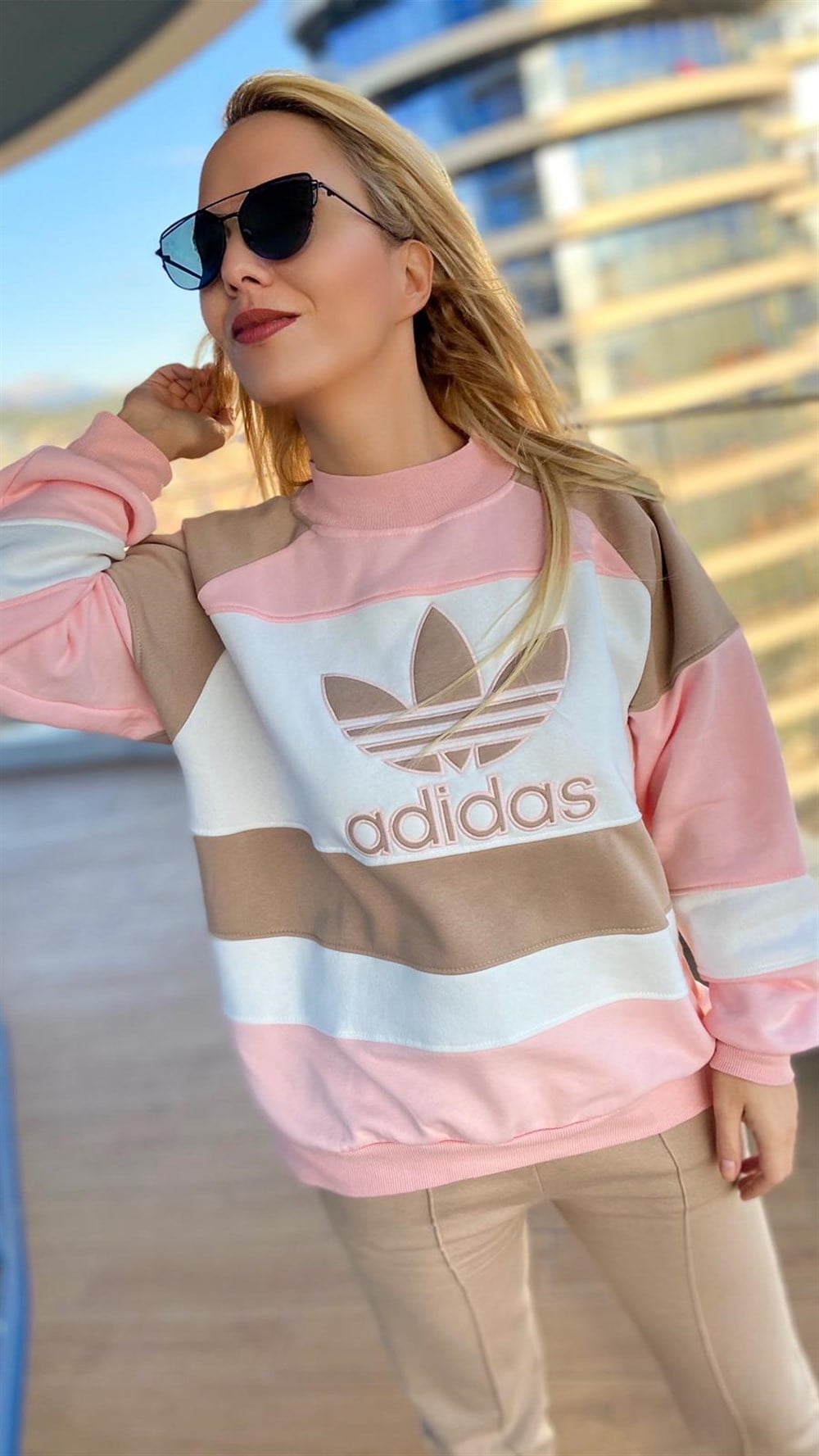 Adidas Parça Renkli Sweatshirt 