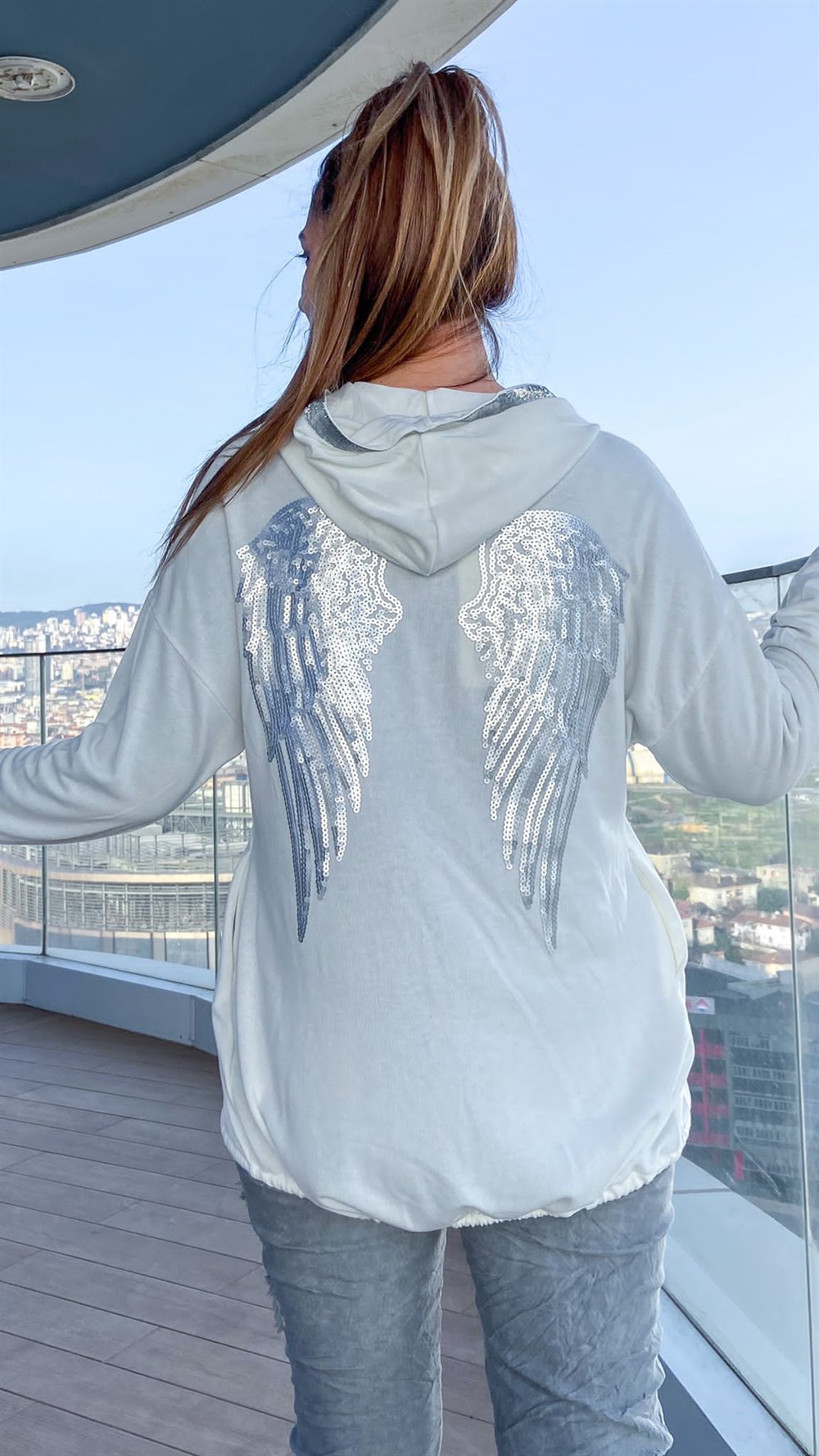 Melek Kanatlı 