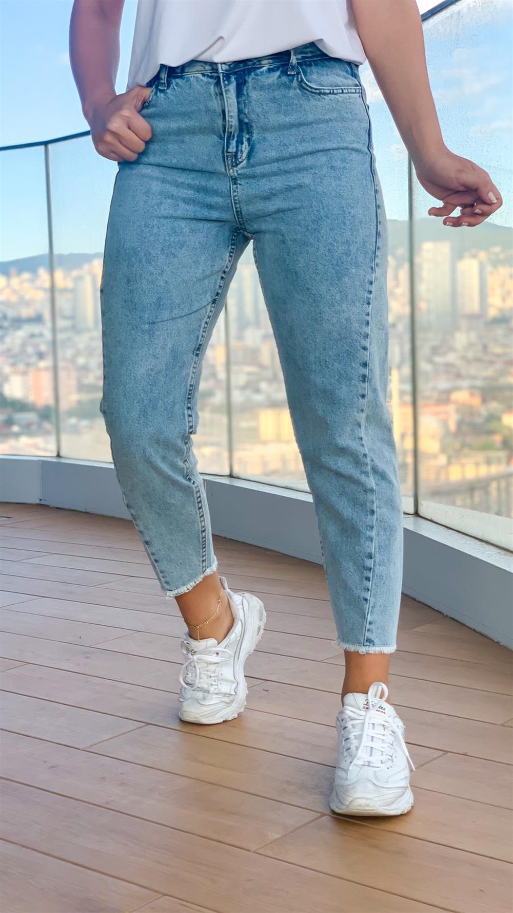 Mom Açık Renk Jean